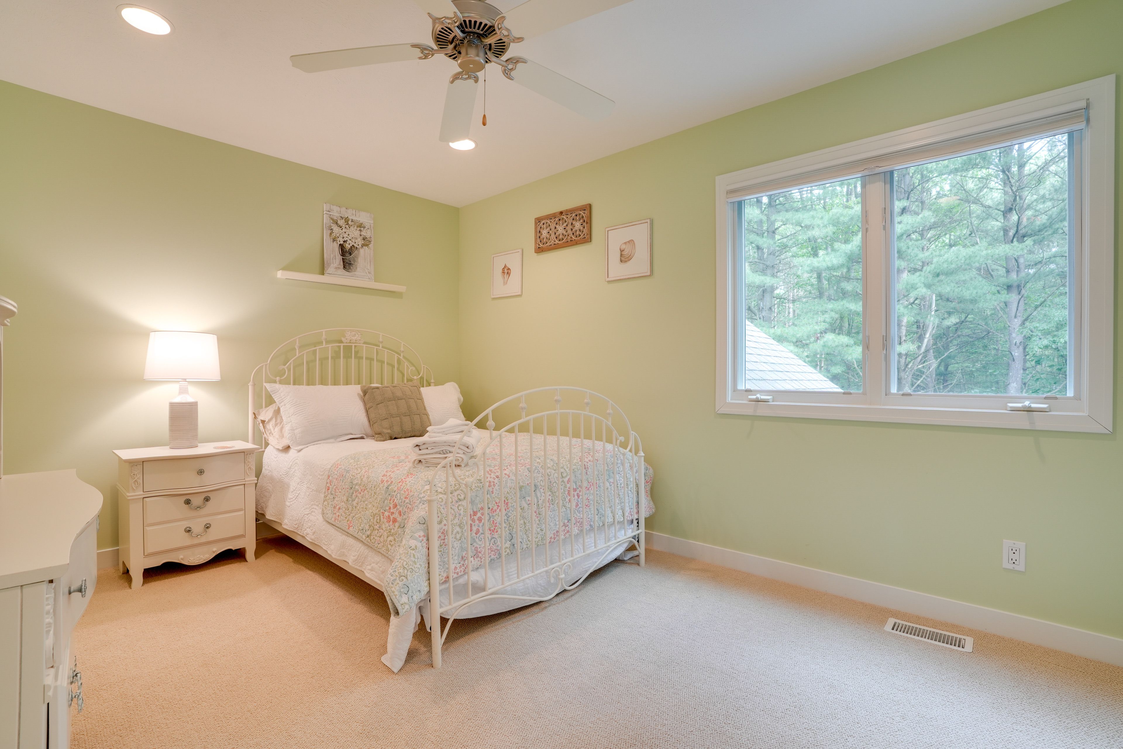Bedroom 3 | Full Bed | 2nd Floor