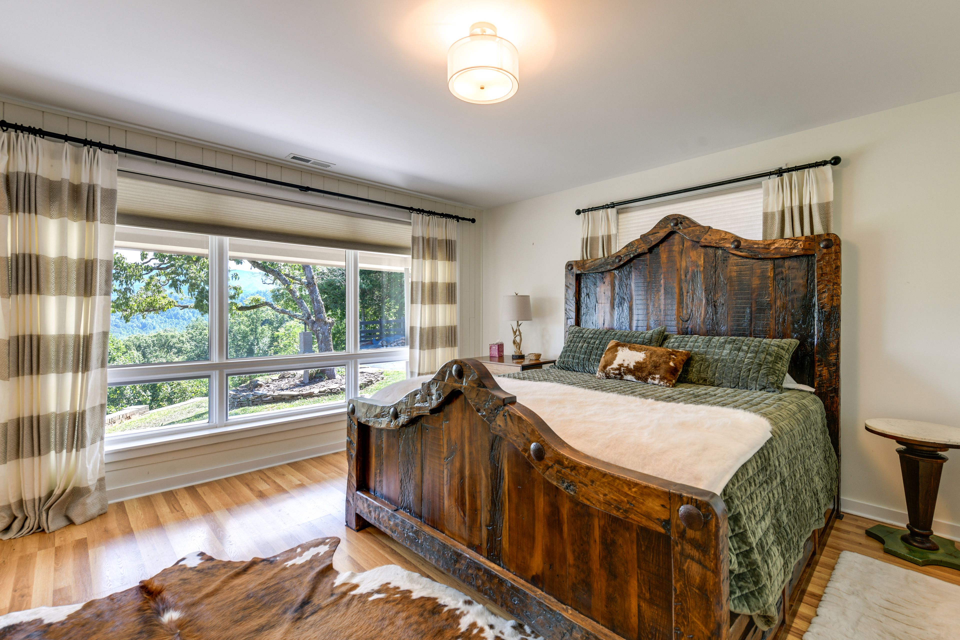 Bedroom 1 | King Bed | Main Level