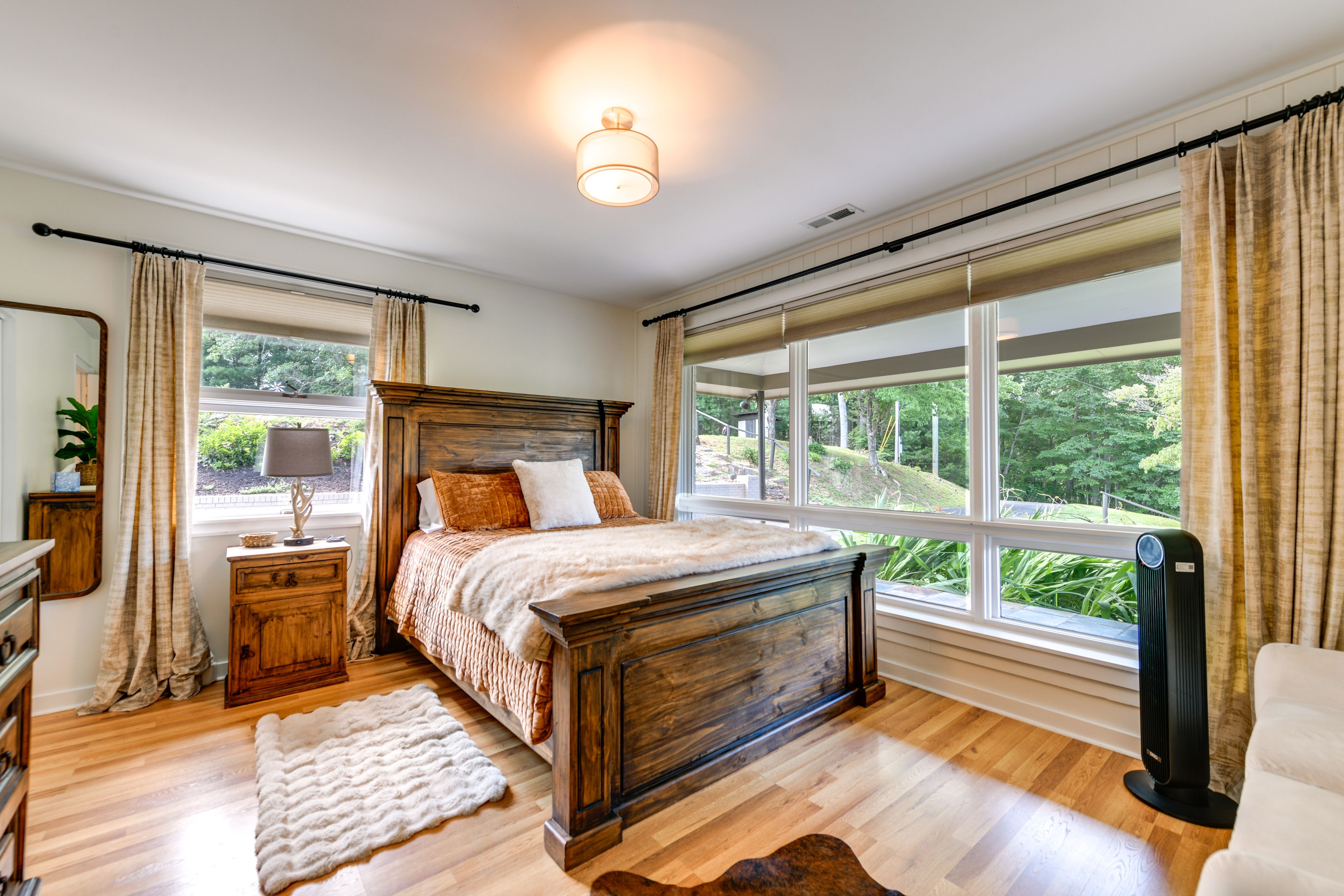 Bedroom 2 | Queen Bed | Lower Level