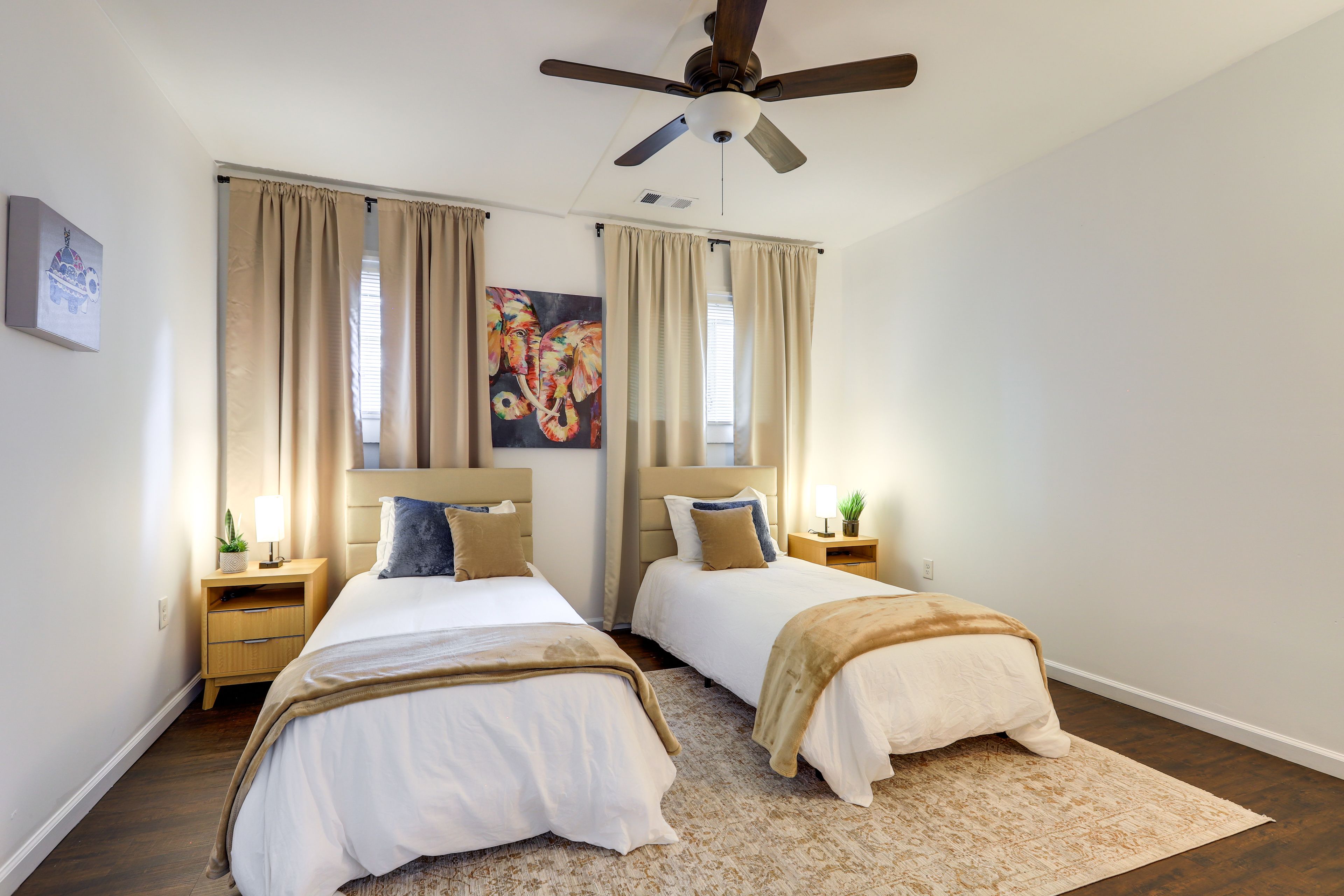 Bedroom 2 | 2 Twin Beds