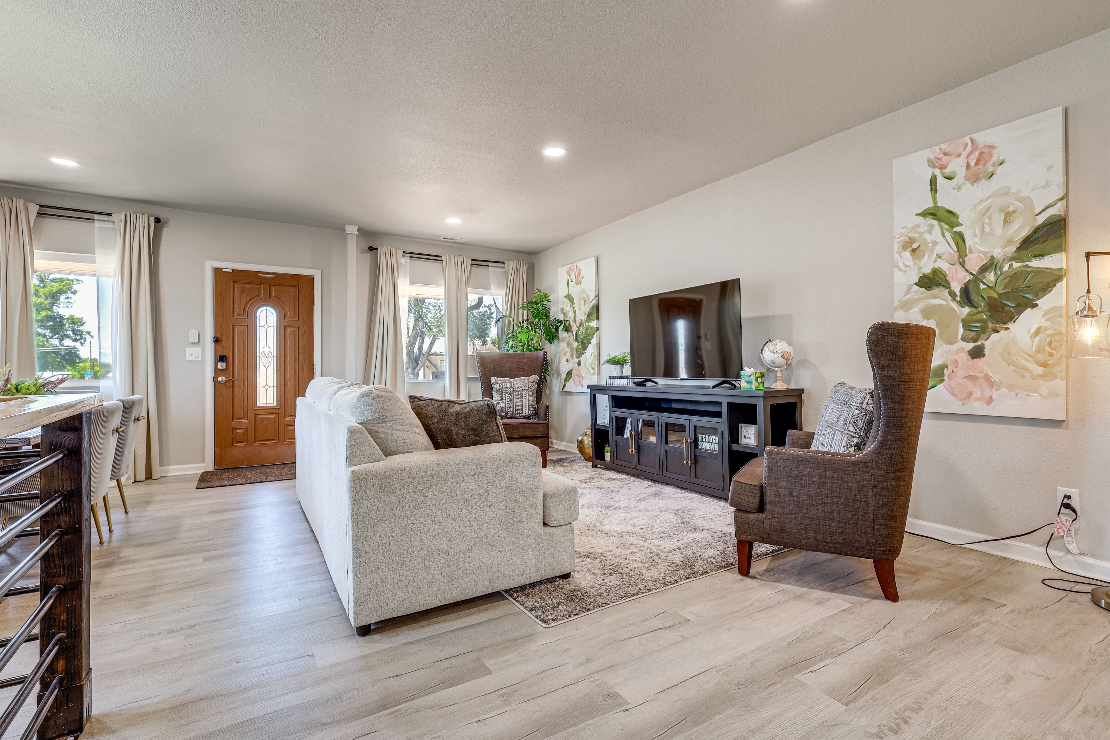 Living Room | Smart TV | Main Level