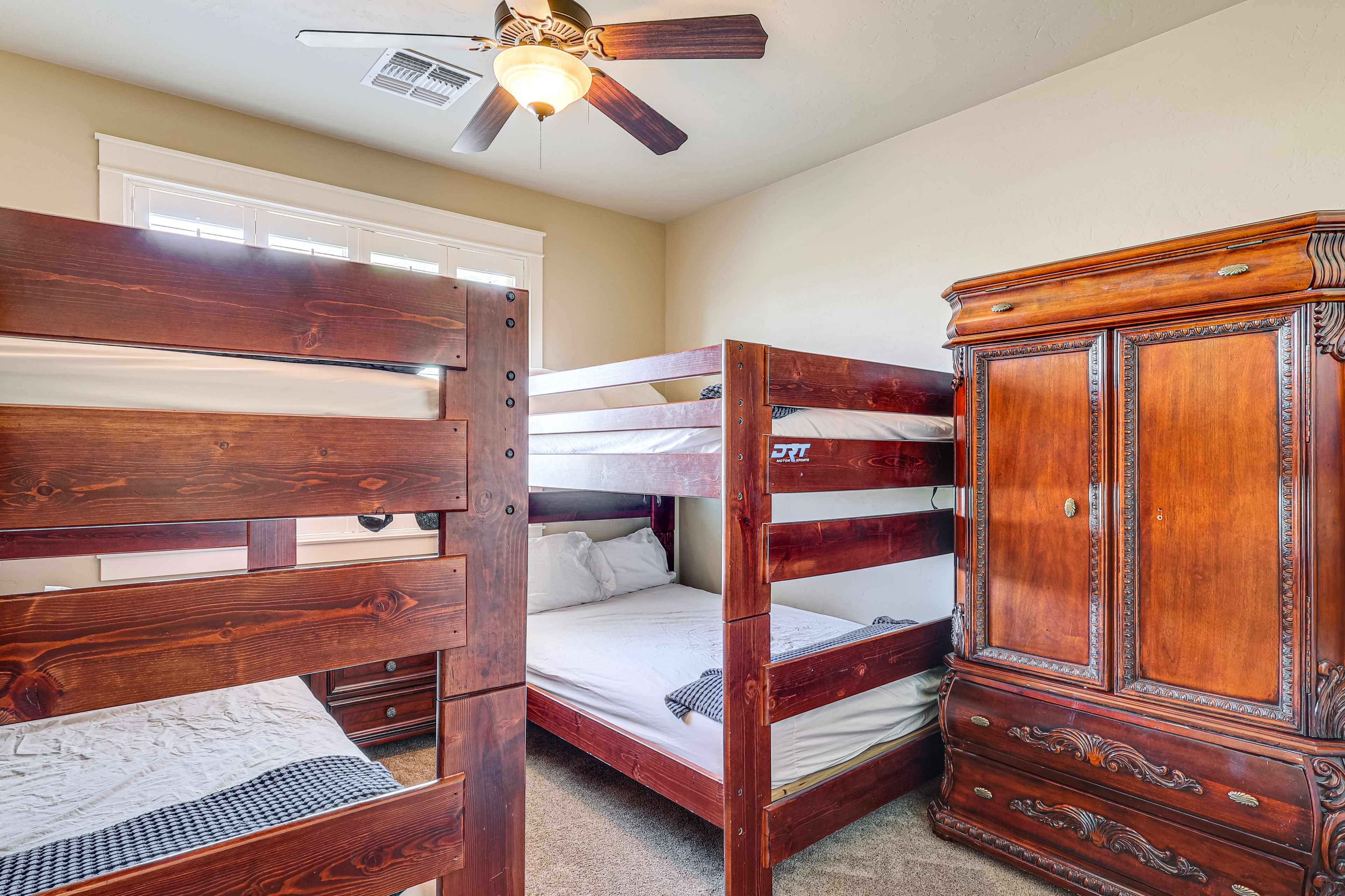 Bedroom 4 | 2 Full Bunk Beds