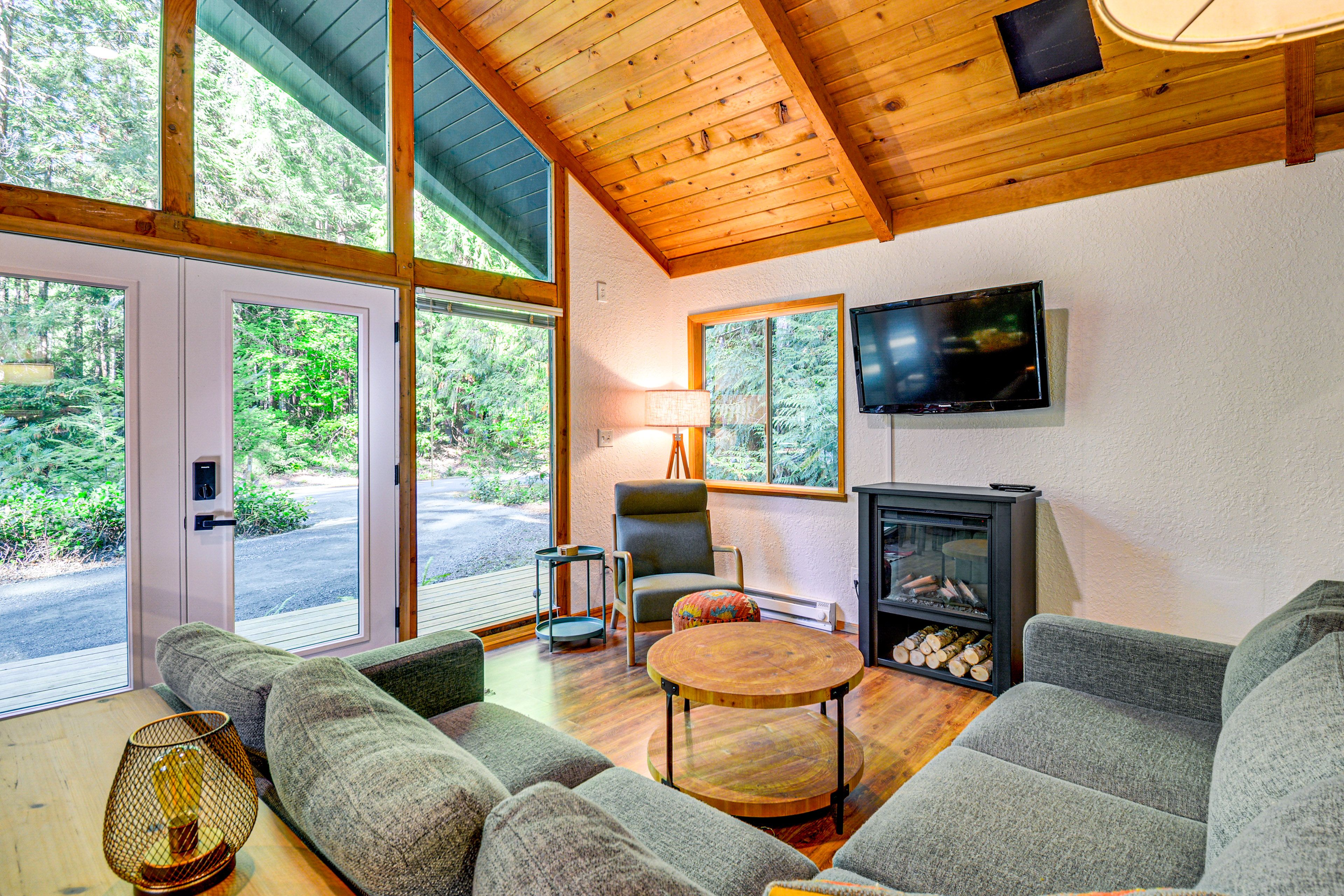 Living Room | Electric Fireplace | Queen Sleeper Sofa