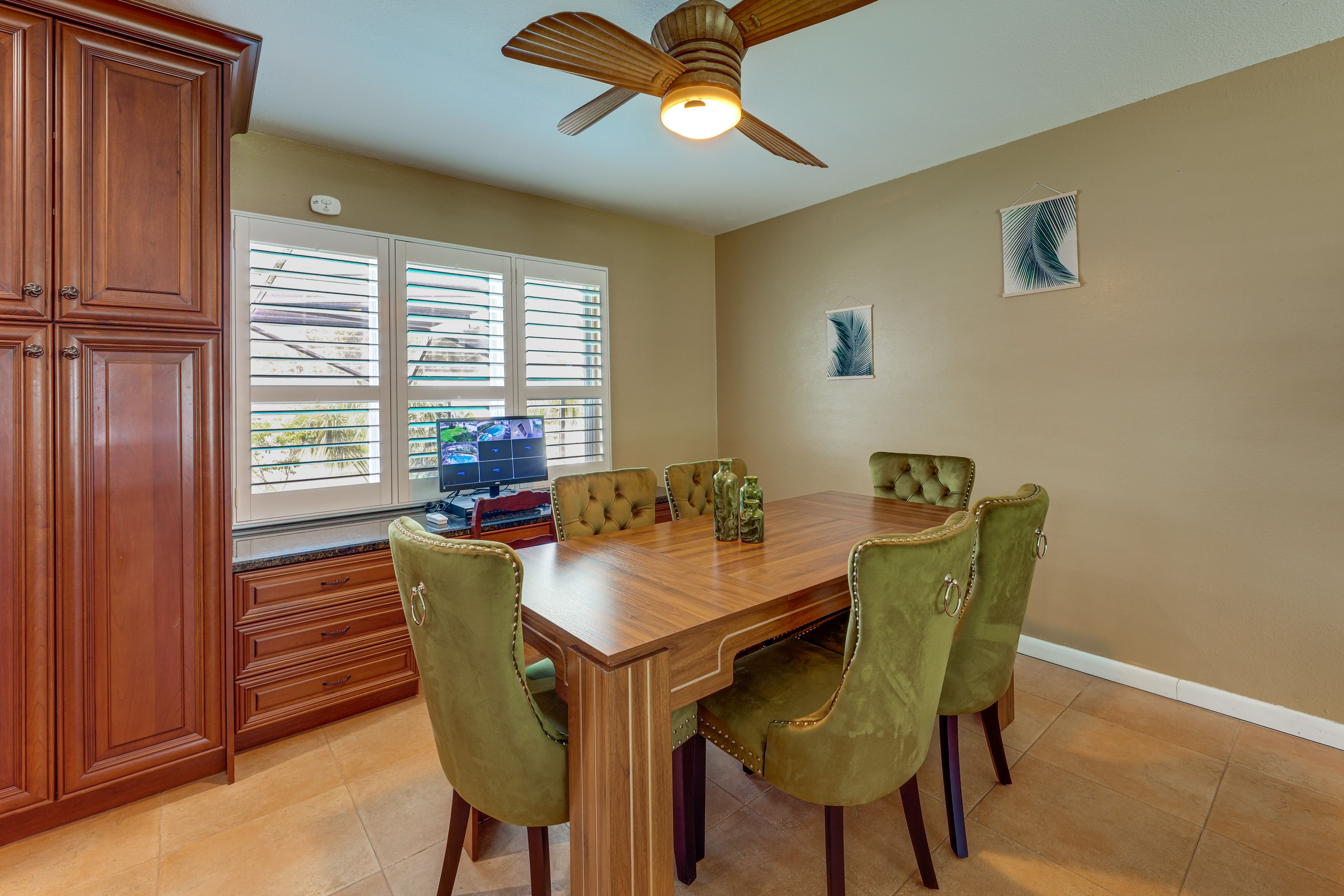 Dining Area | Main Level