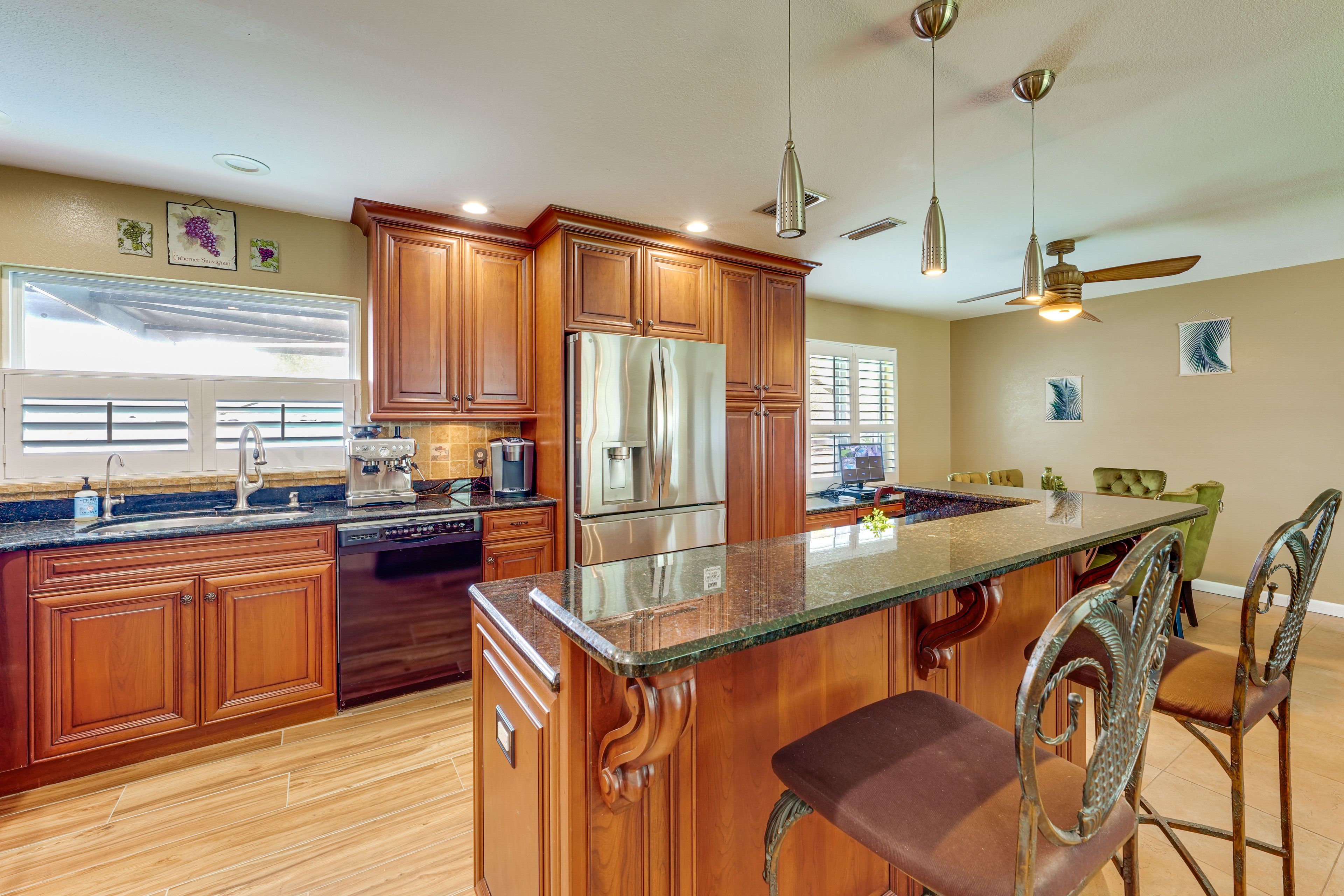 Kitchen | Main Level