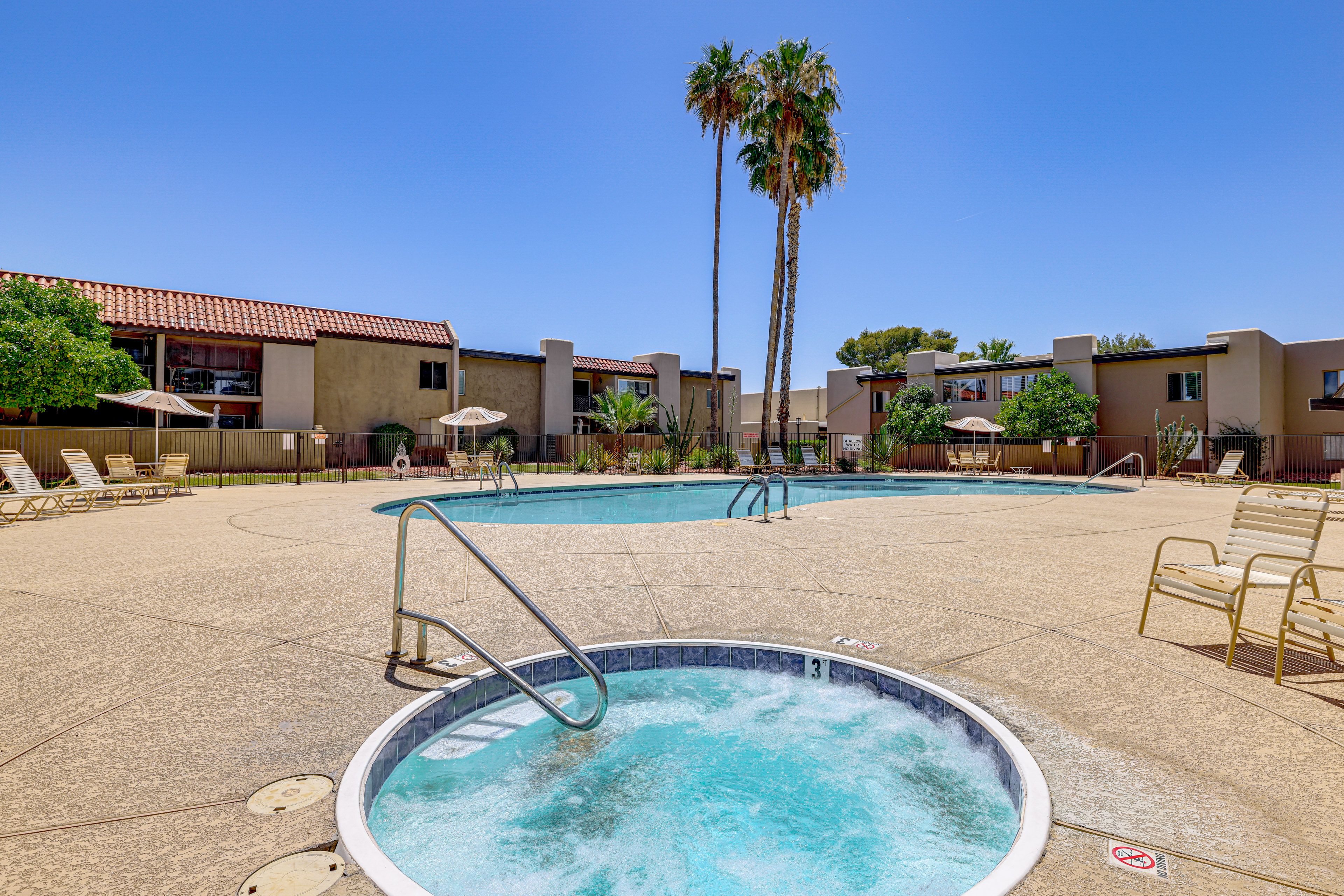 Villa Green Community Amenities | Outdoor Pool & Hot Tub