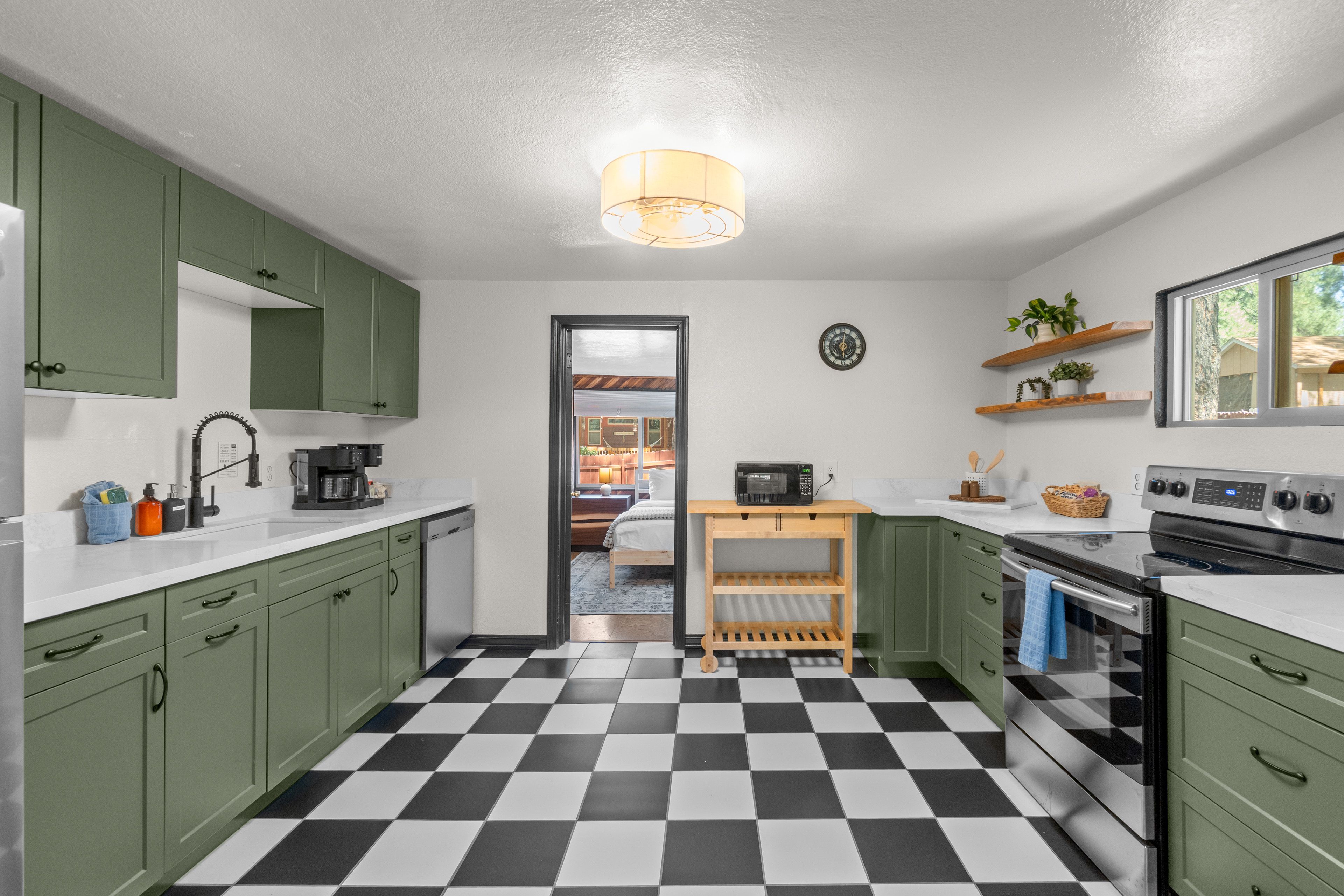 Kitchen | Main Level