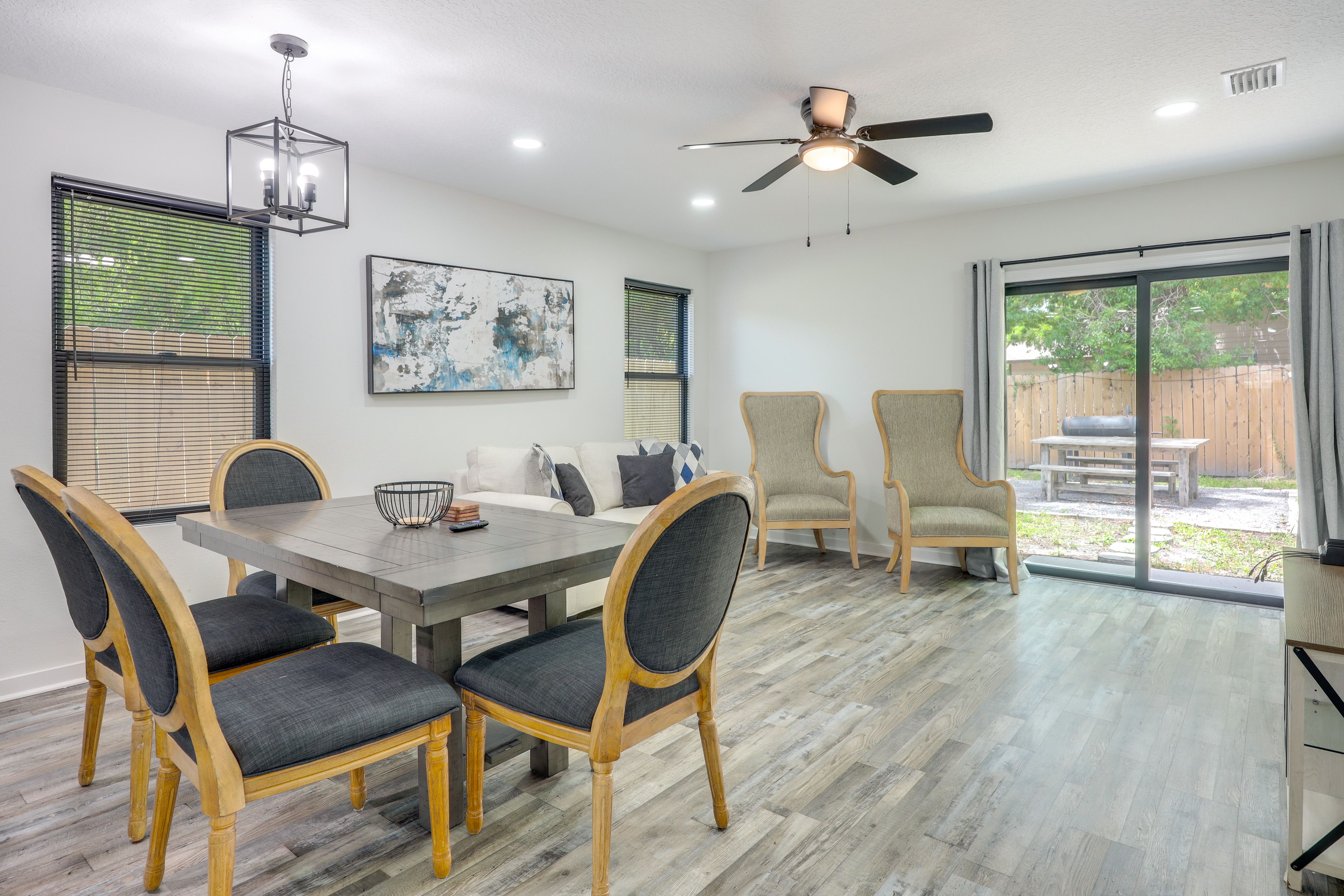 Dining Area | Dishes & Flatware Provided | 1st Floor