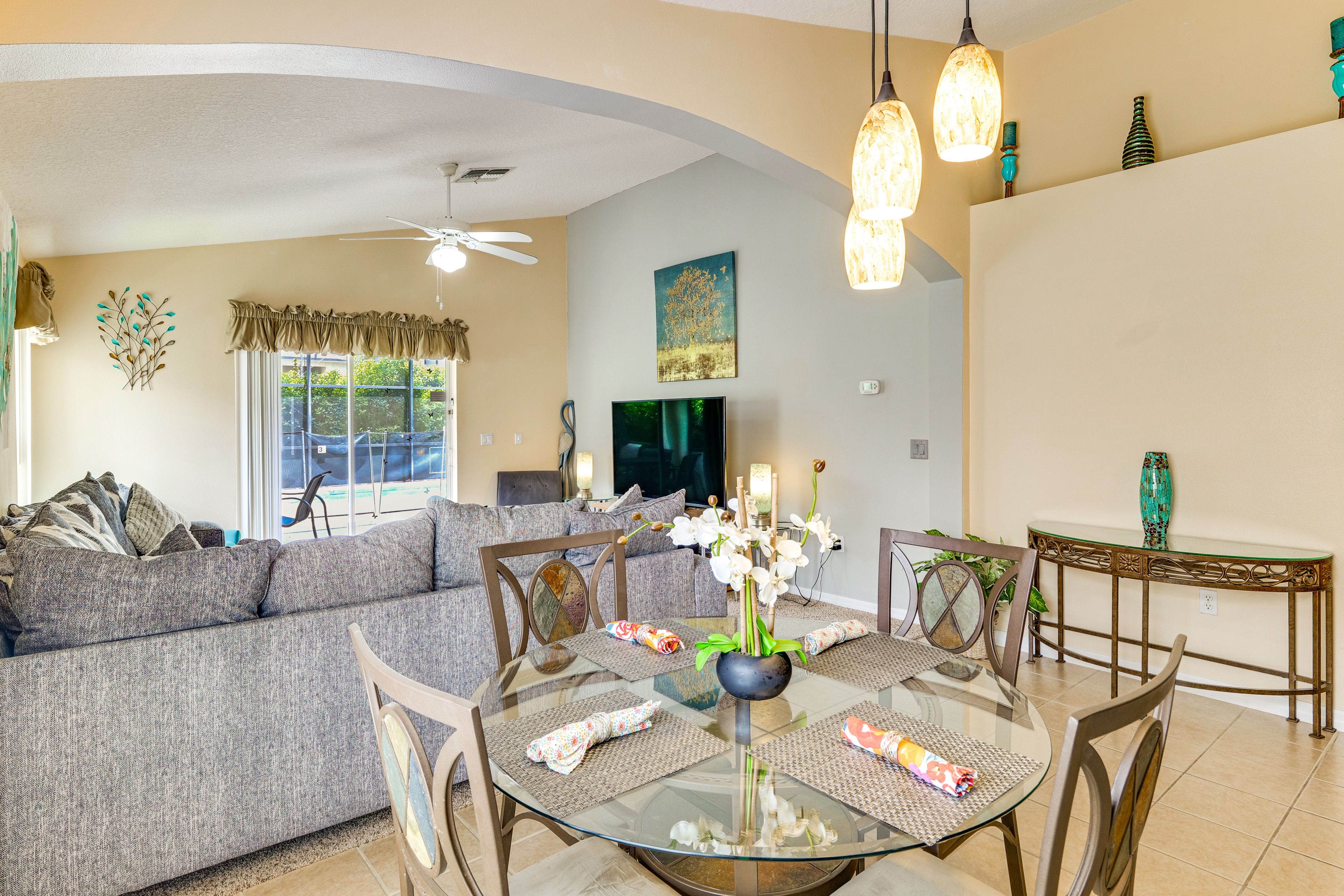 Additional Dining Area