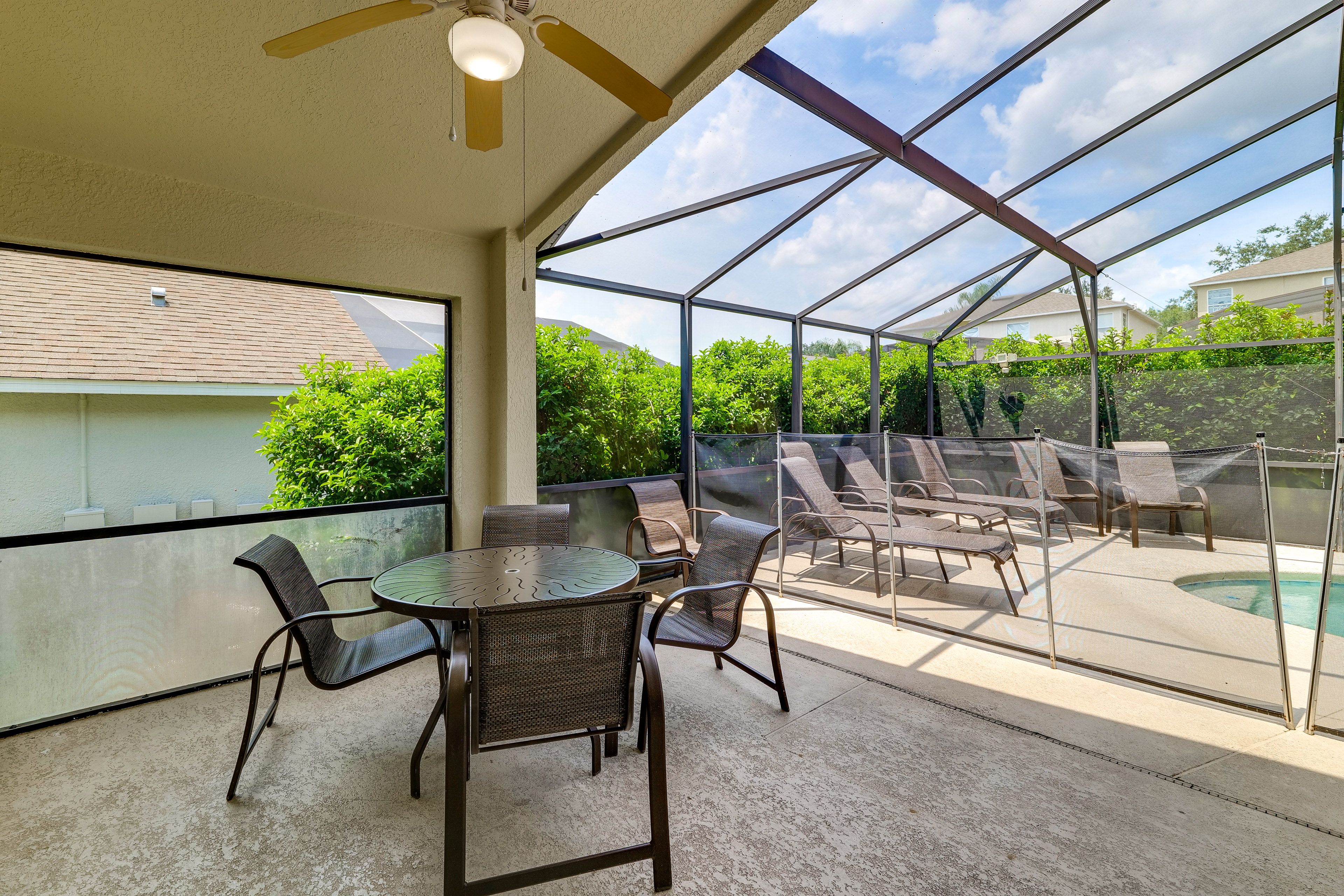 Lanai w/ Heated Pool