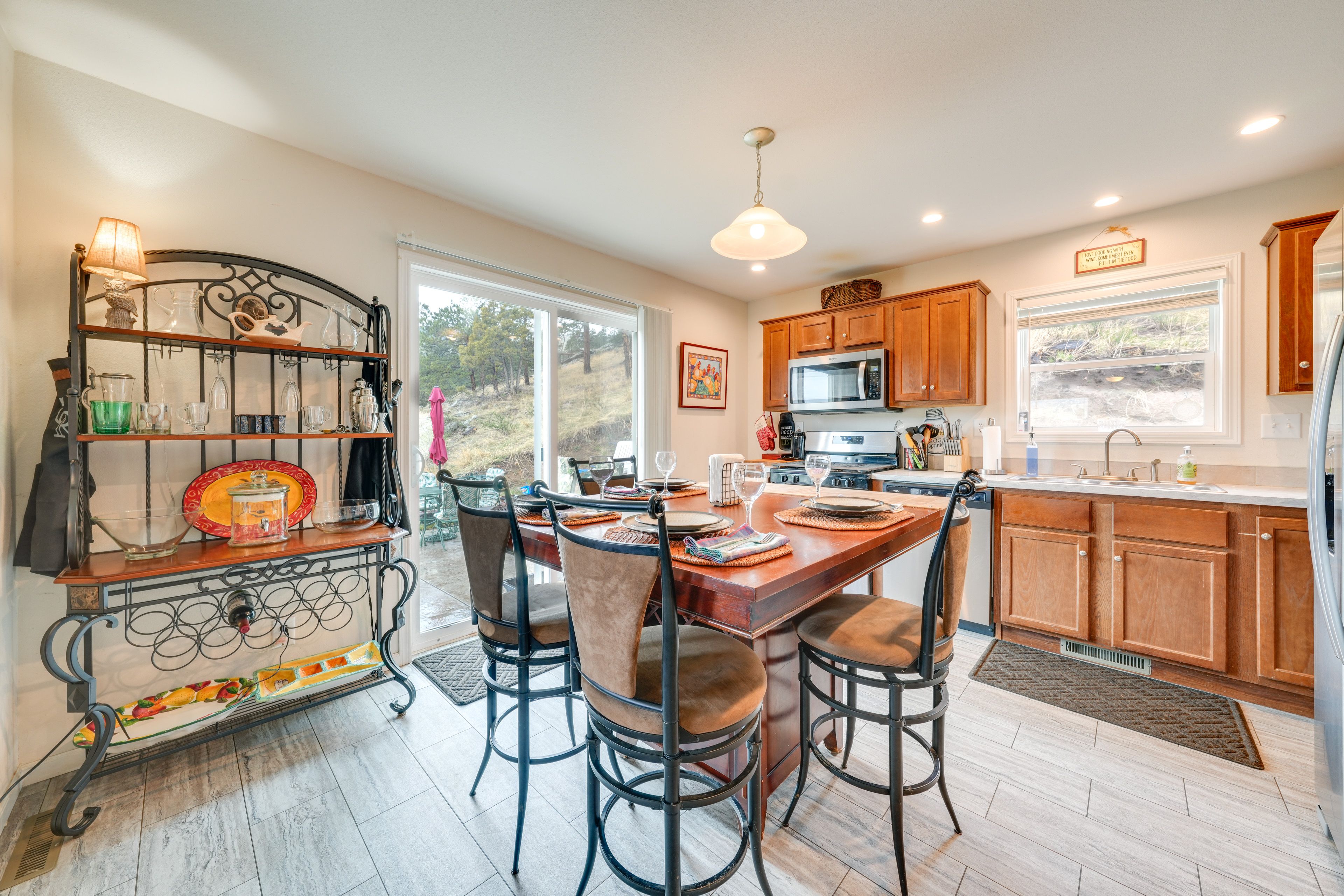 Dining Area | 1st Floor