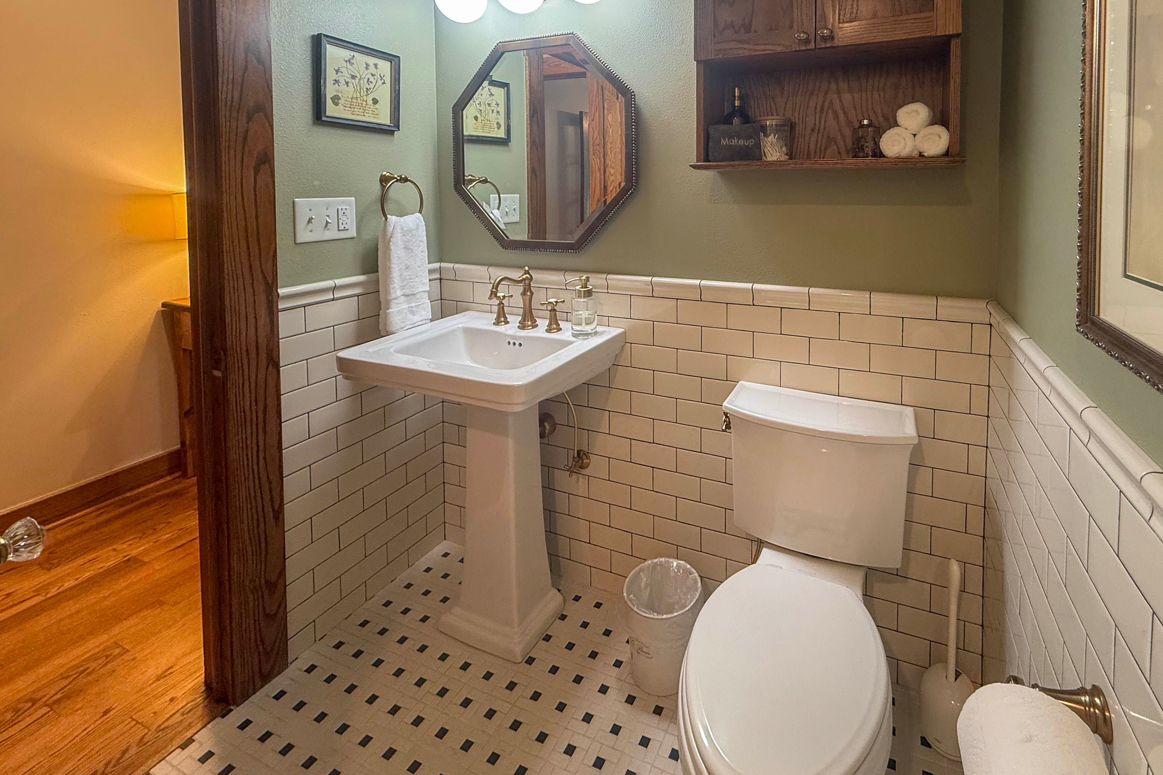 Bathroom | 1st Floor