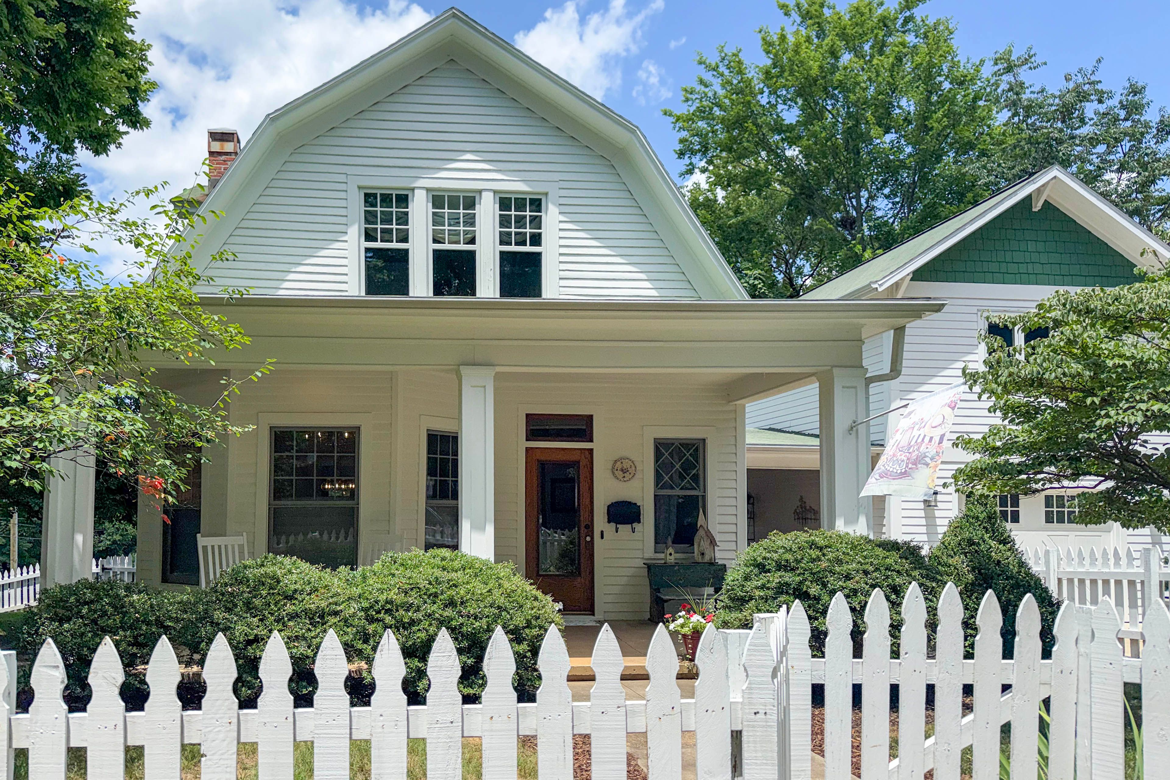 Fayetteville Vacation Rental | 3BR | 3BA | 2,148 Sq Ft