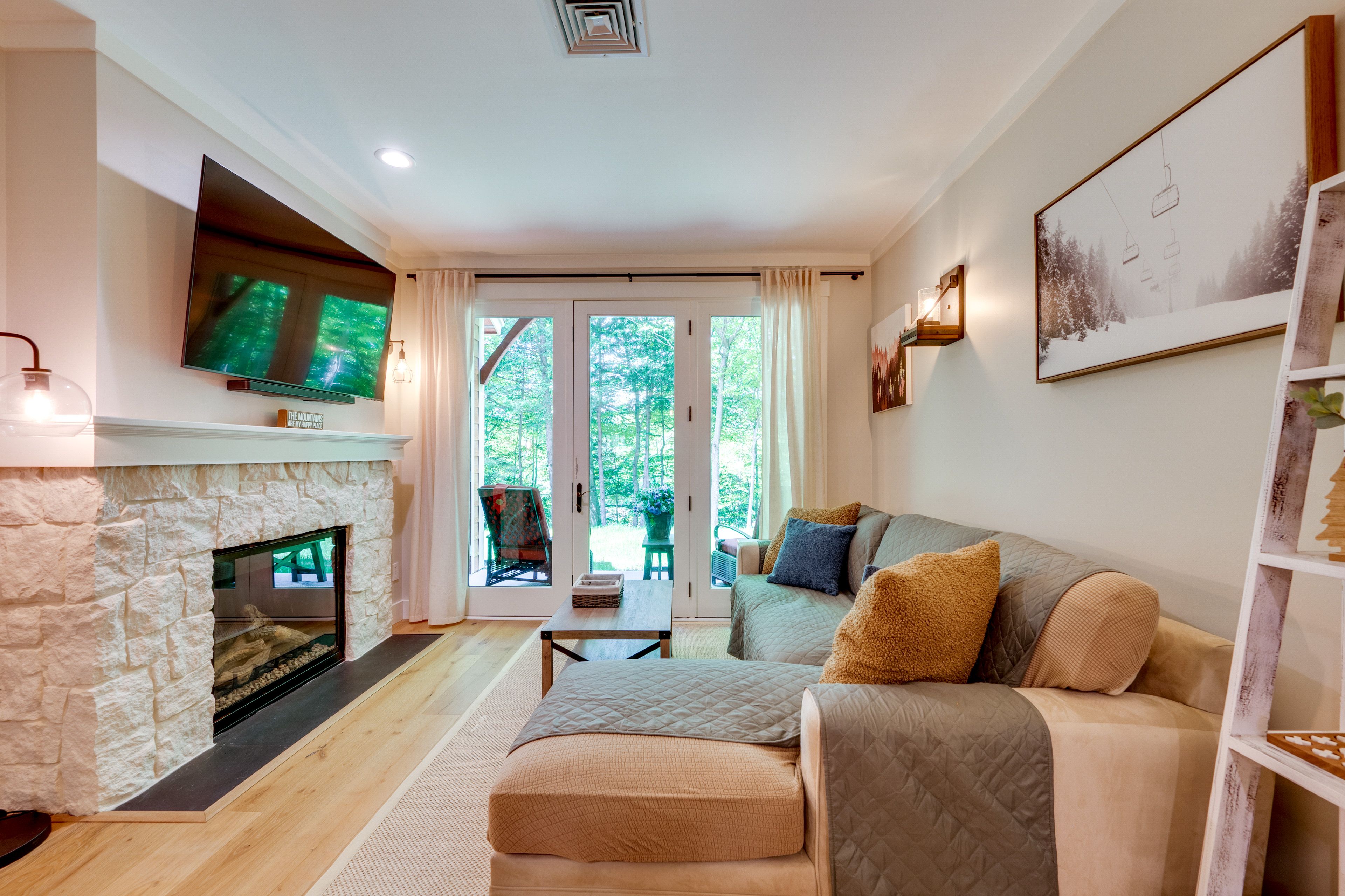 Lincoln Vacation Rental | 3BR | 2BA | 1,200 Sq Ft