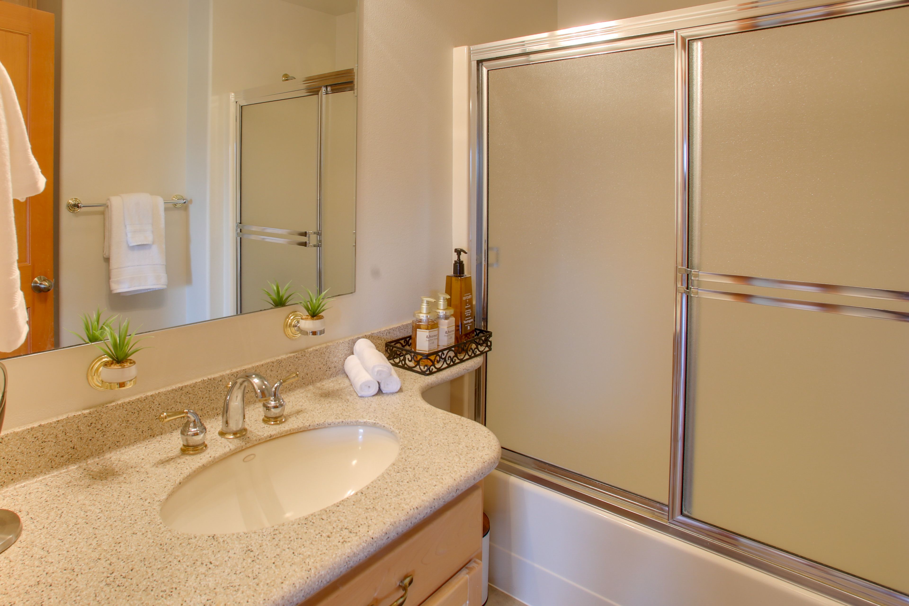 Full Bath | Lower Level