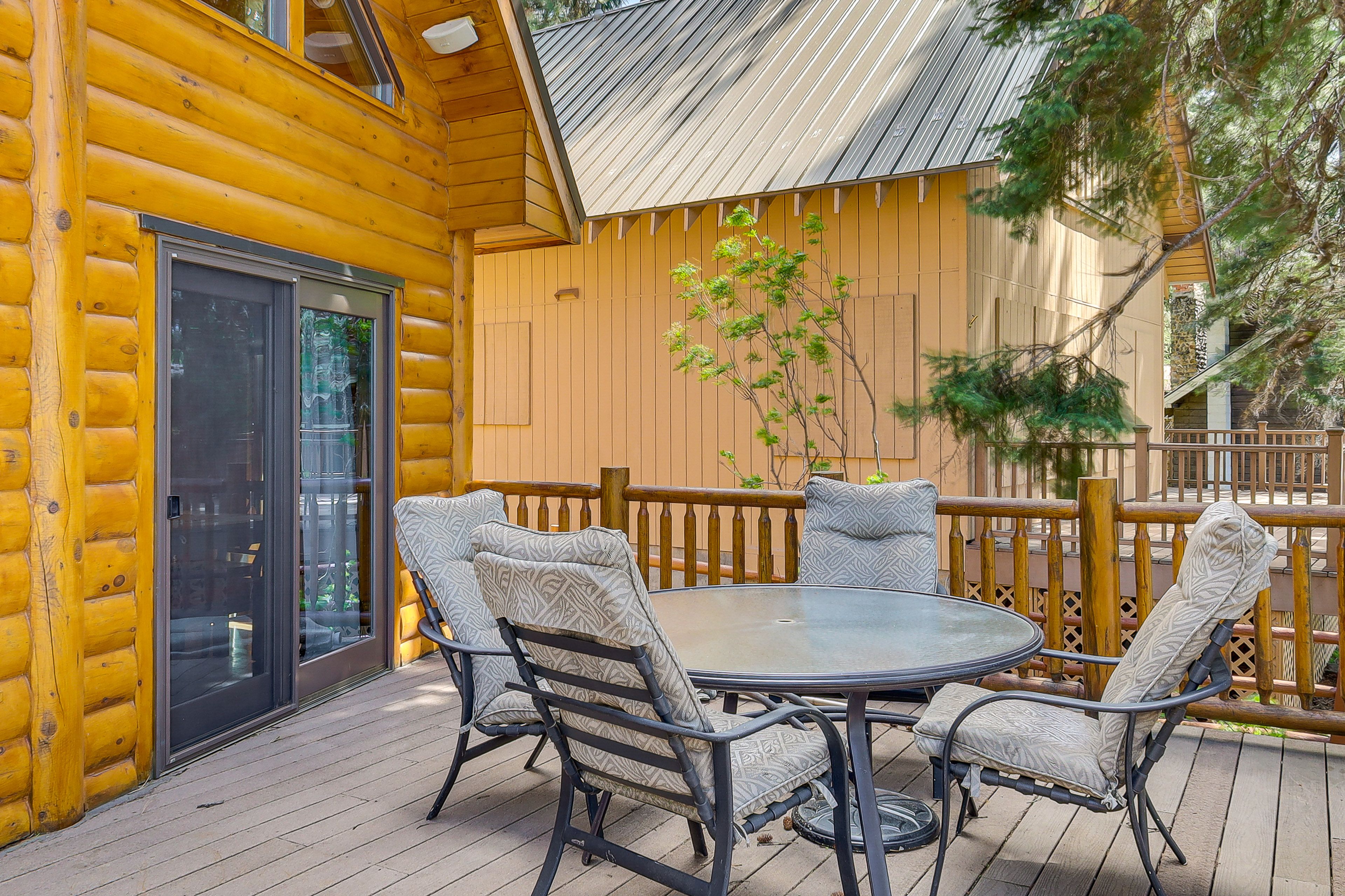 Furnished Deck