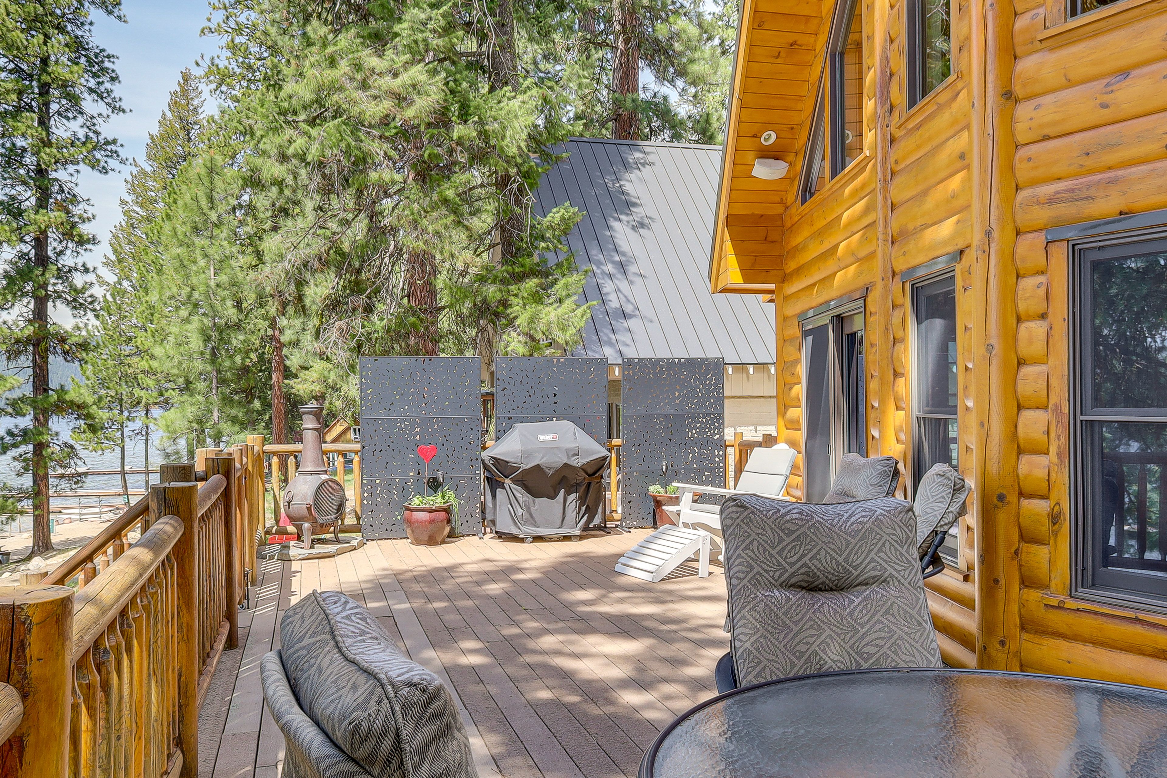 Furnished Deck | Fire Pit Unavailable