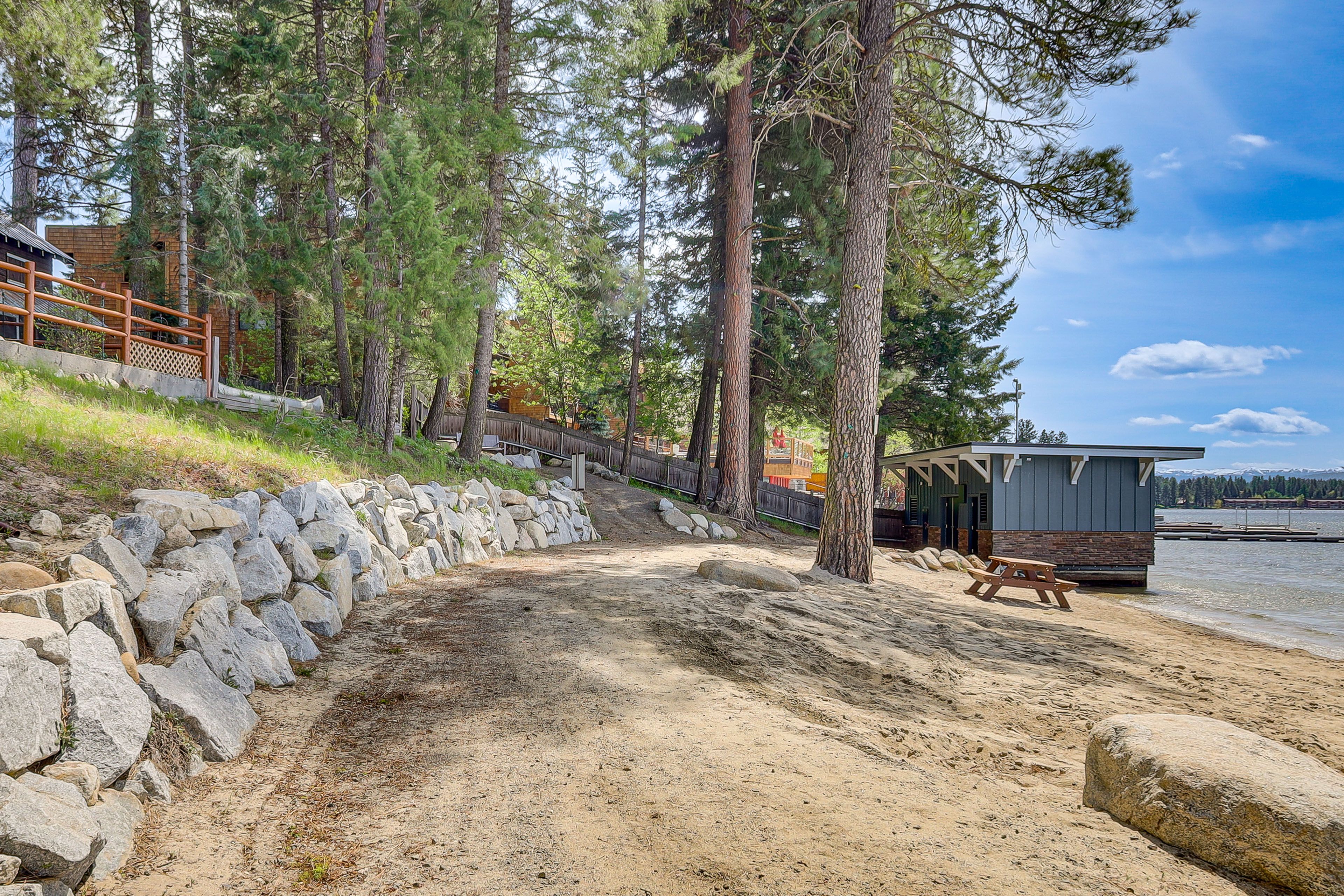 Direct Access to Public Beach & Dock