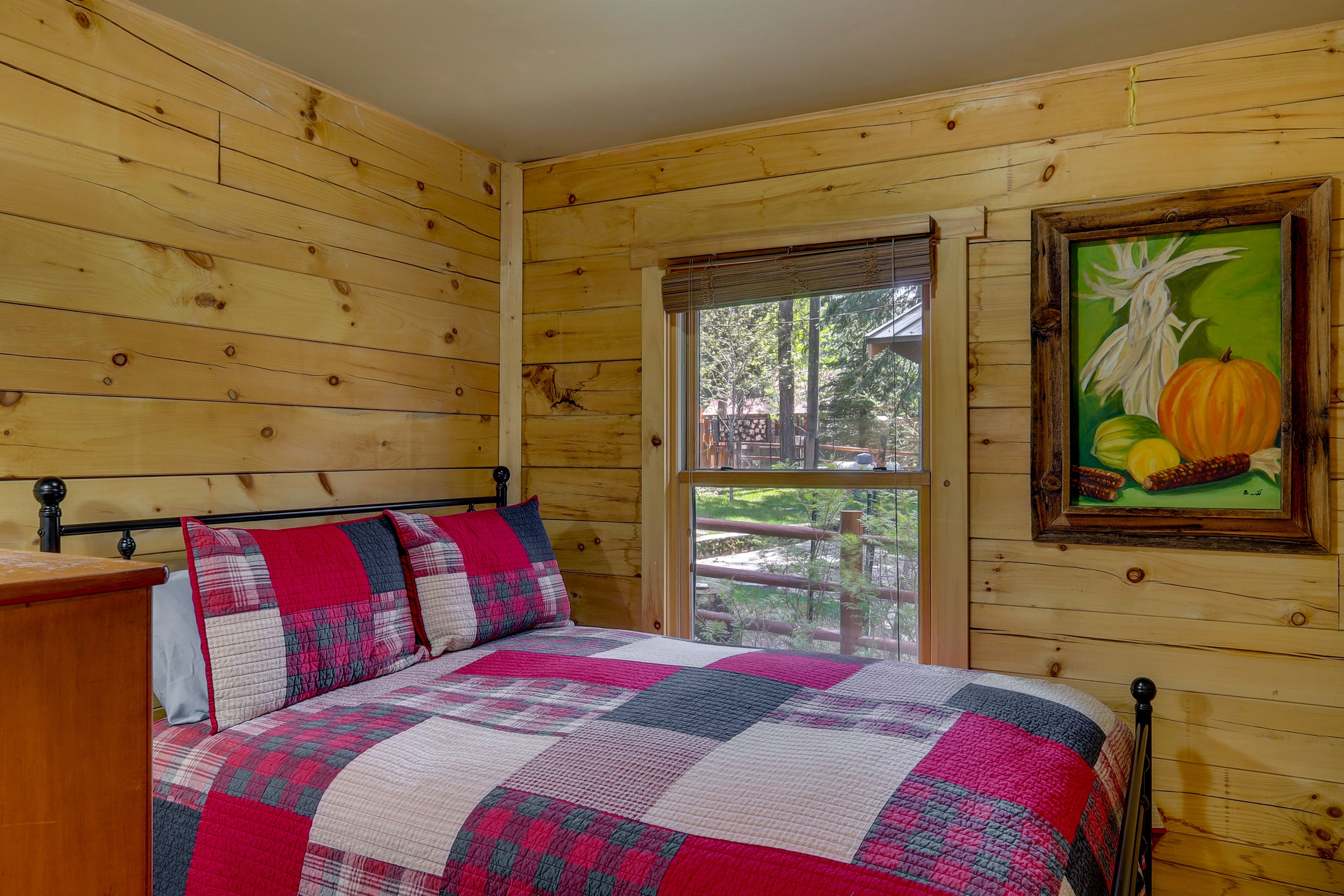 Bedroom 3 | Queen Bed | 1st Floor