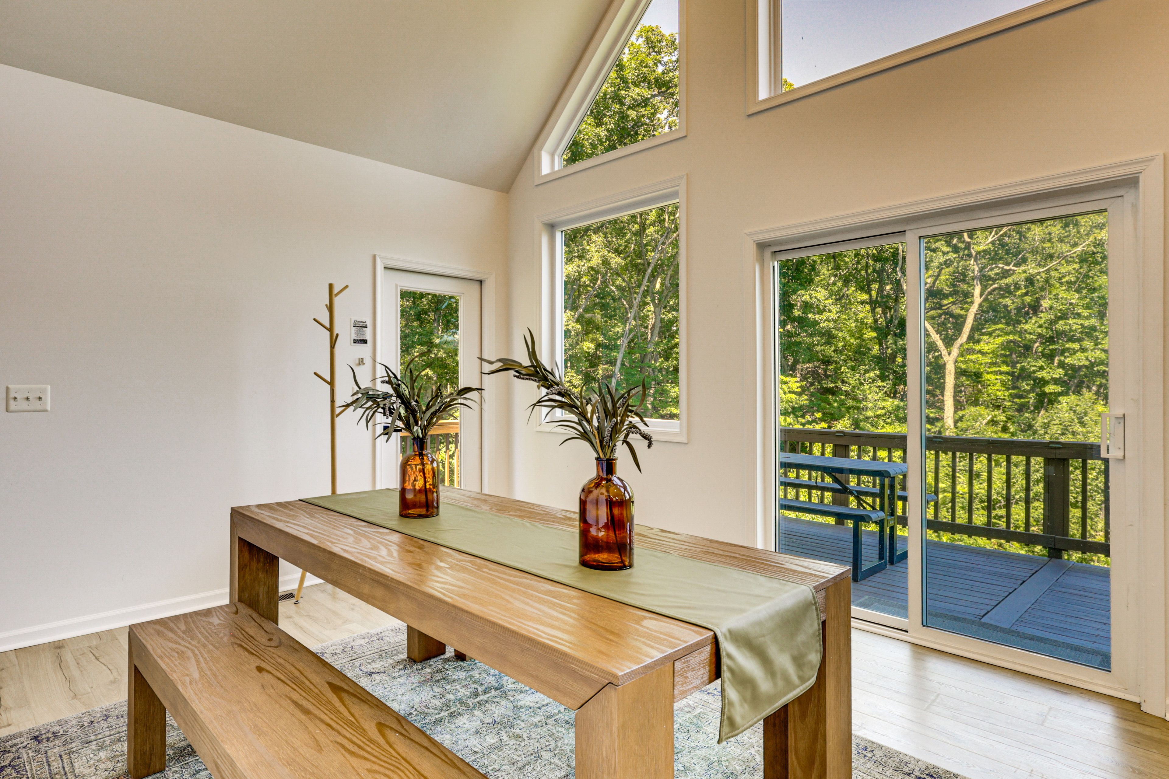 Dining Area | Dishes & Flatware Provided | Main Floor