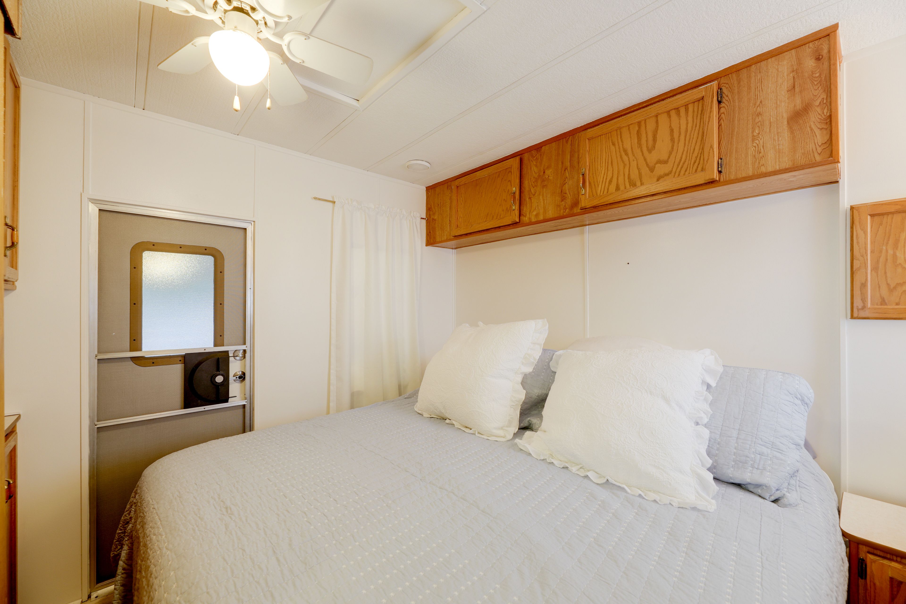 Bedroom 1 | King Bed