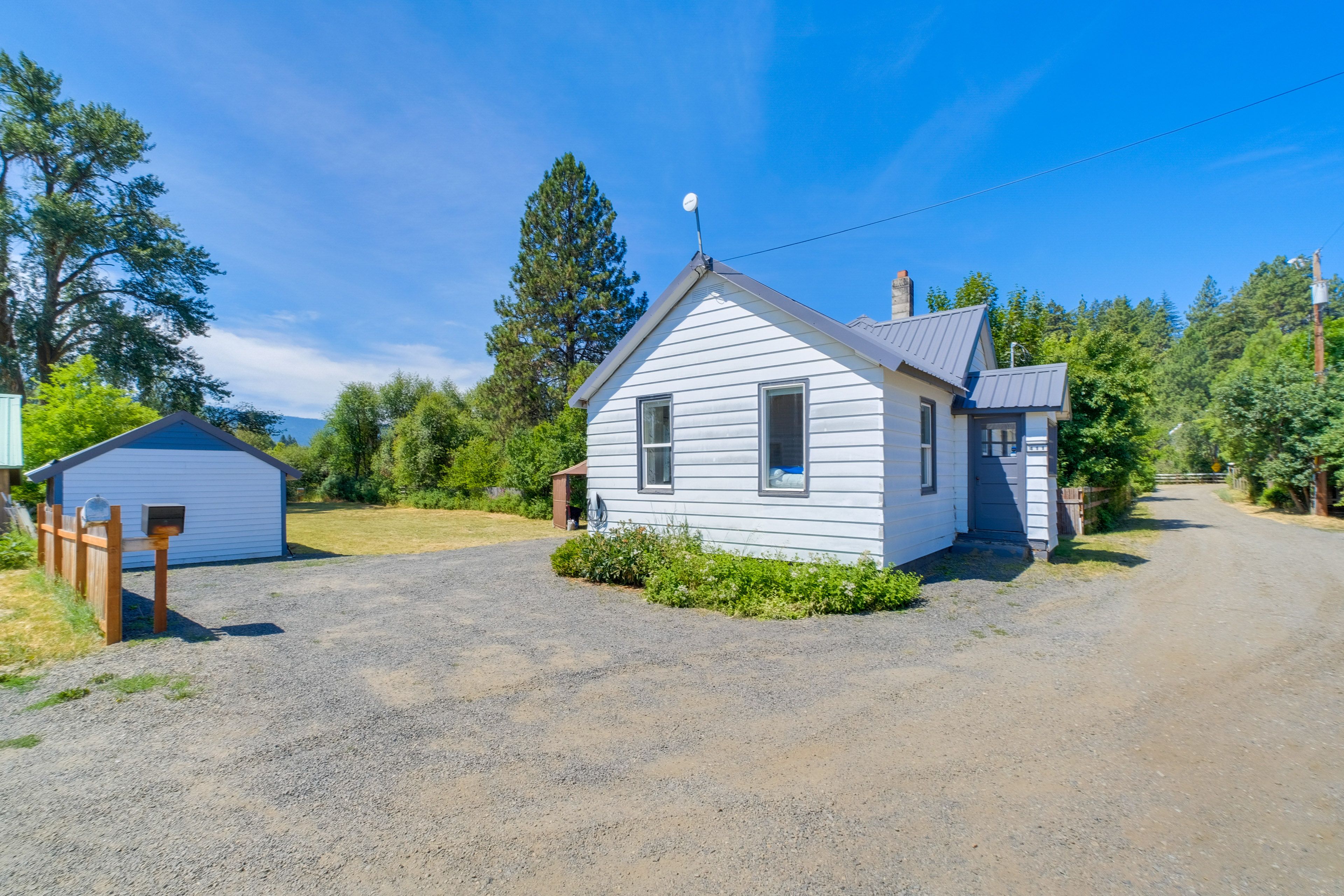 Exterior | Driveway (1 Vehicle) | Addt’l Parking (1 Vehicle) | EV Charger