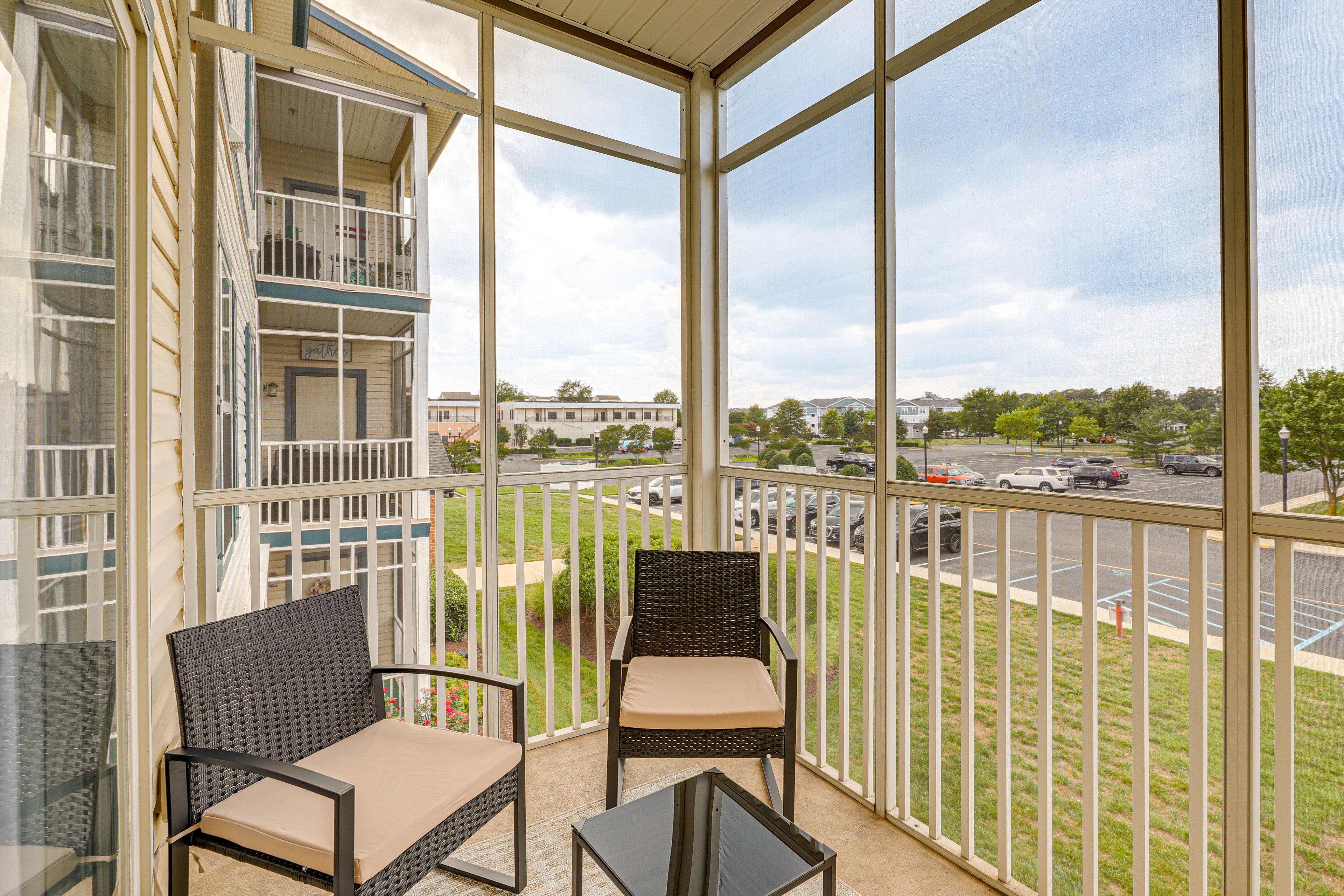 Screened Balcony