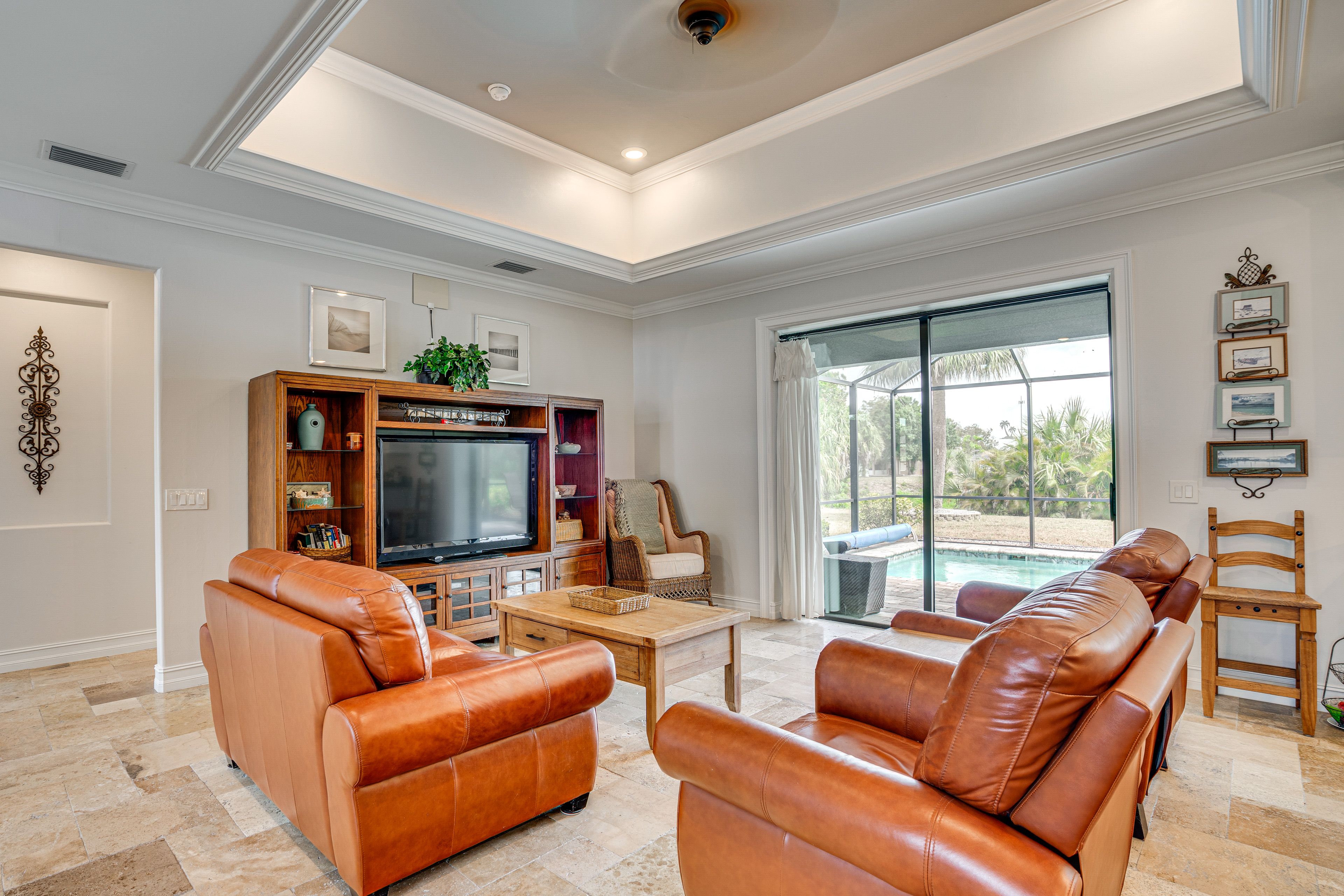 Living Room | Smart TV