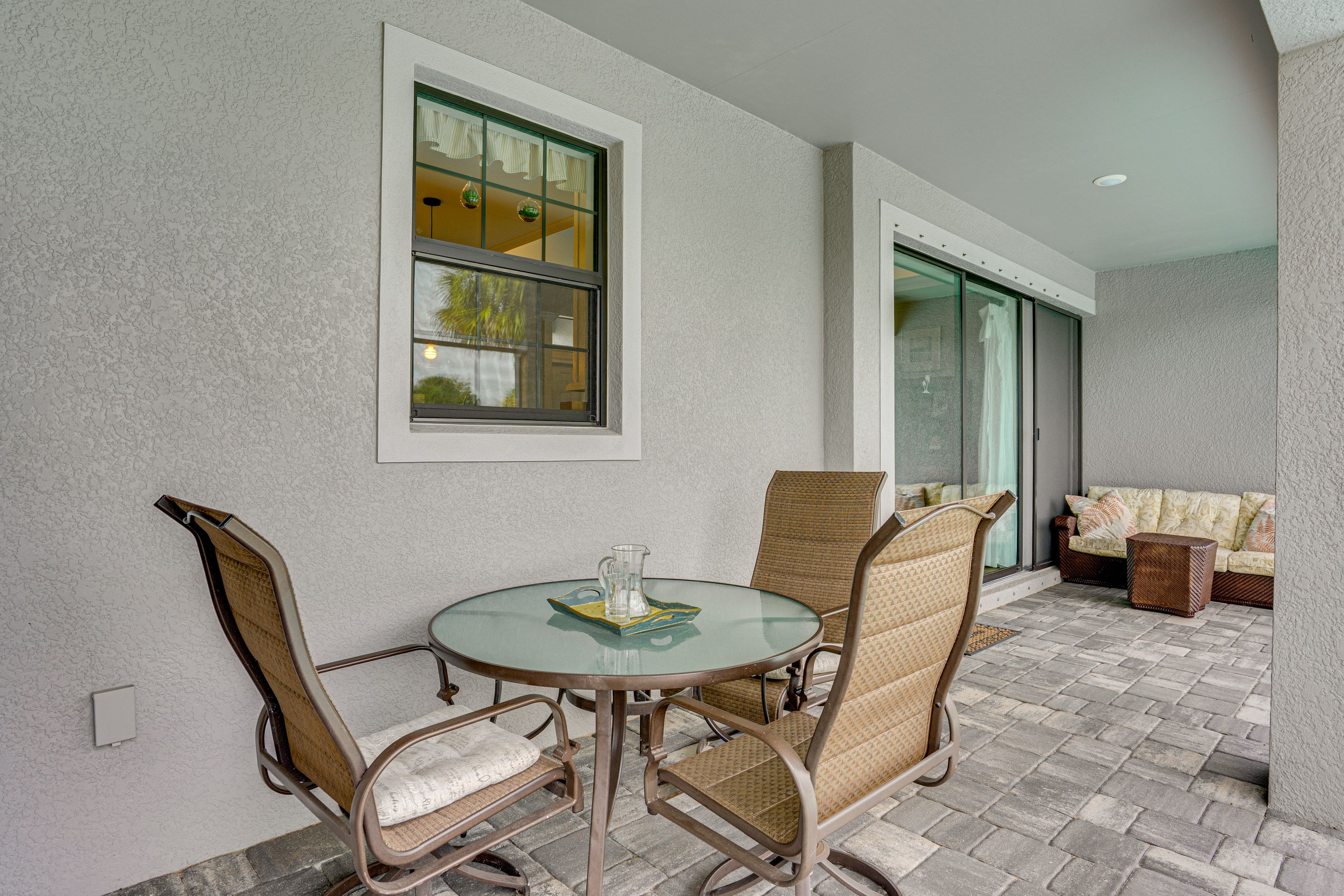 Covered Patio | Dining Area