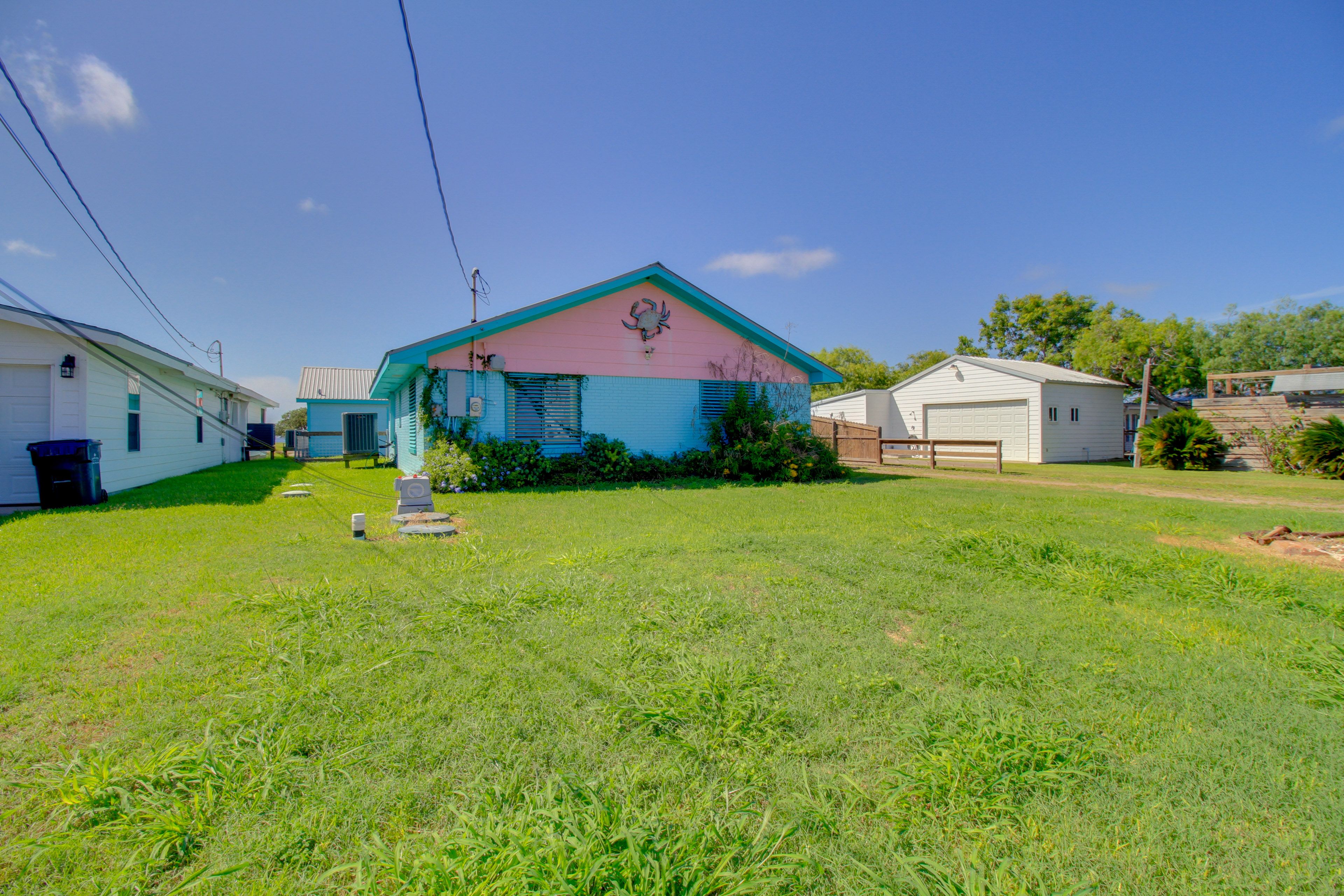 House 2 Exterior | Single-Story