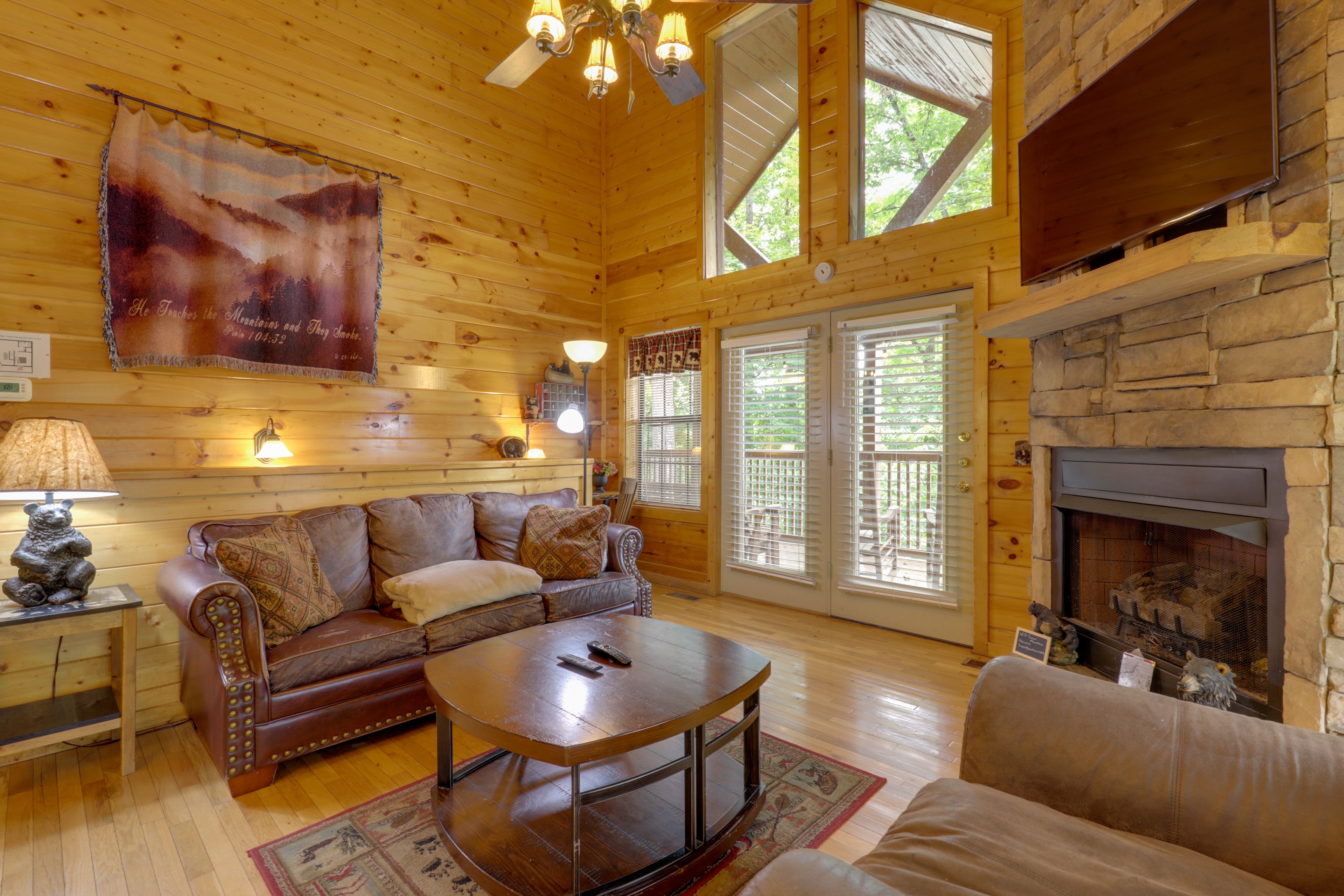 Pigeon Forge Vacation Rental | 2BR | 2BA | 1,300 Sq Ft