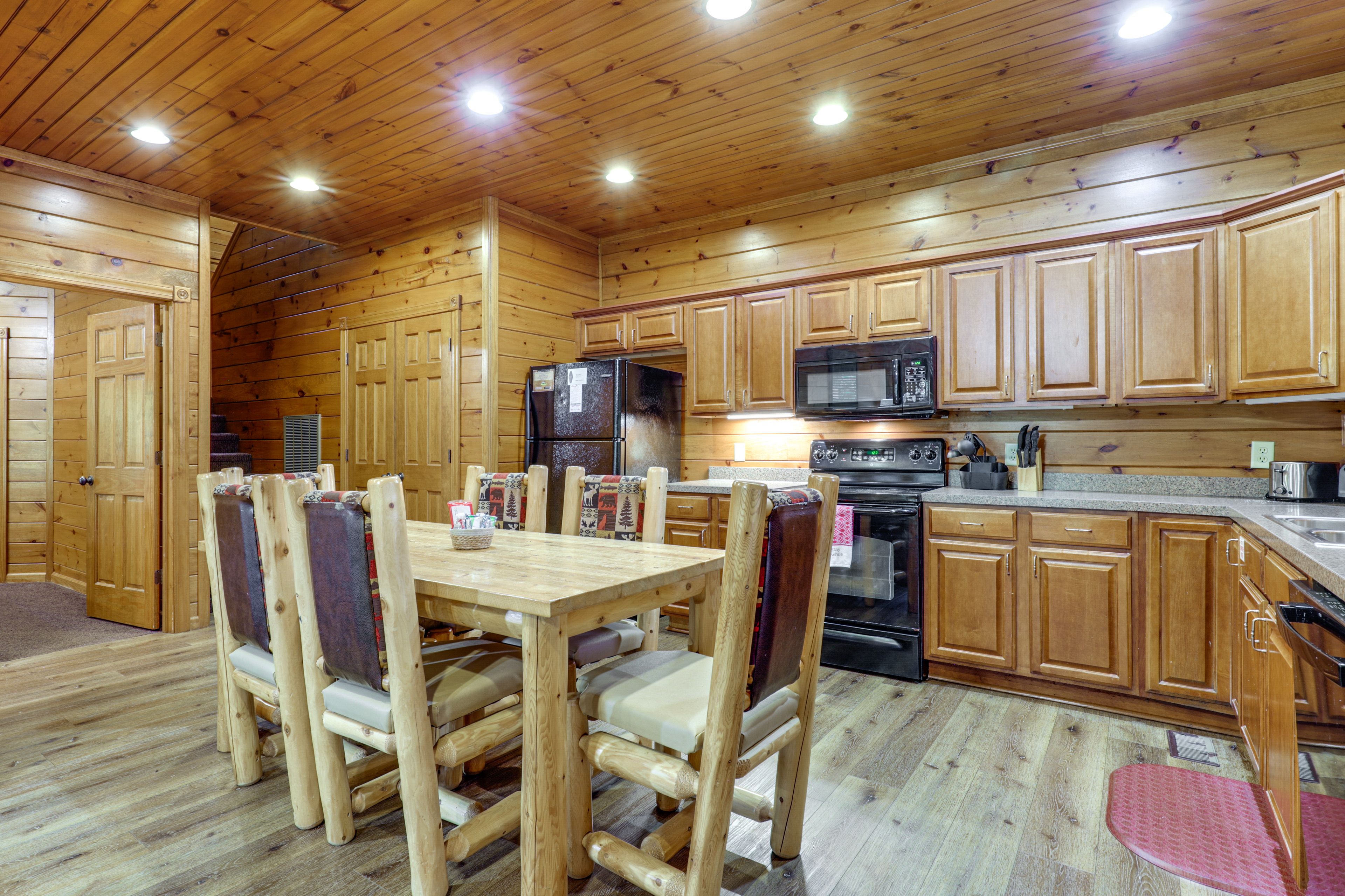 Eat-In Kitchen | 1st Floor