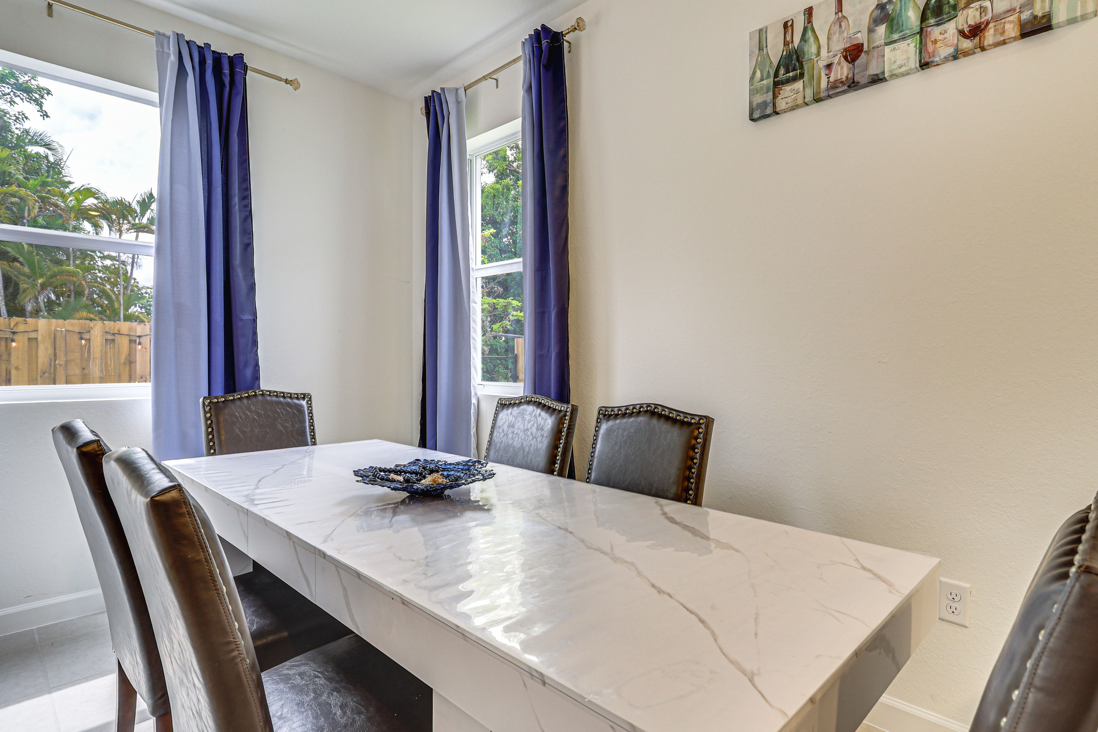 Dining Area | Dishes & Flatware Provided | 1st Floor