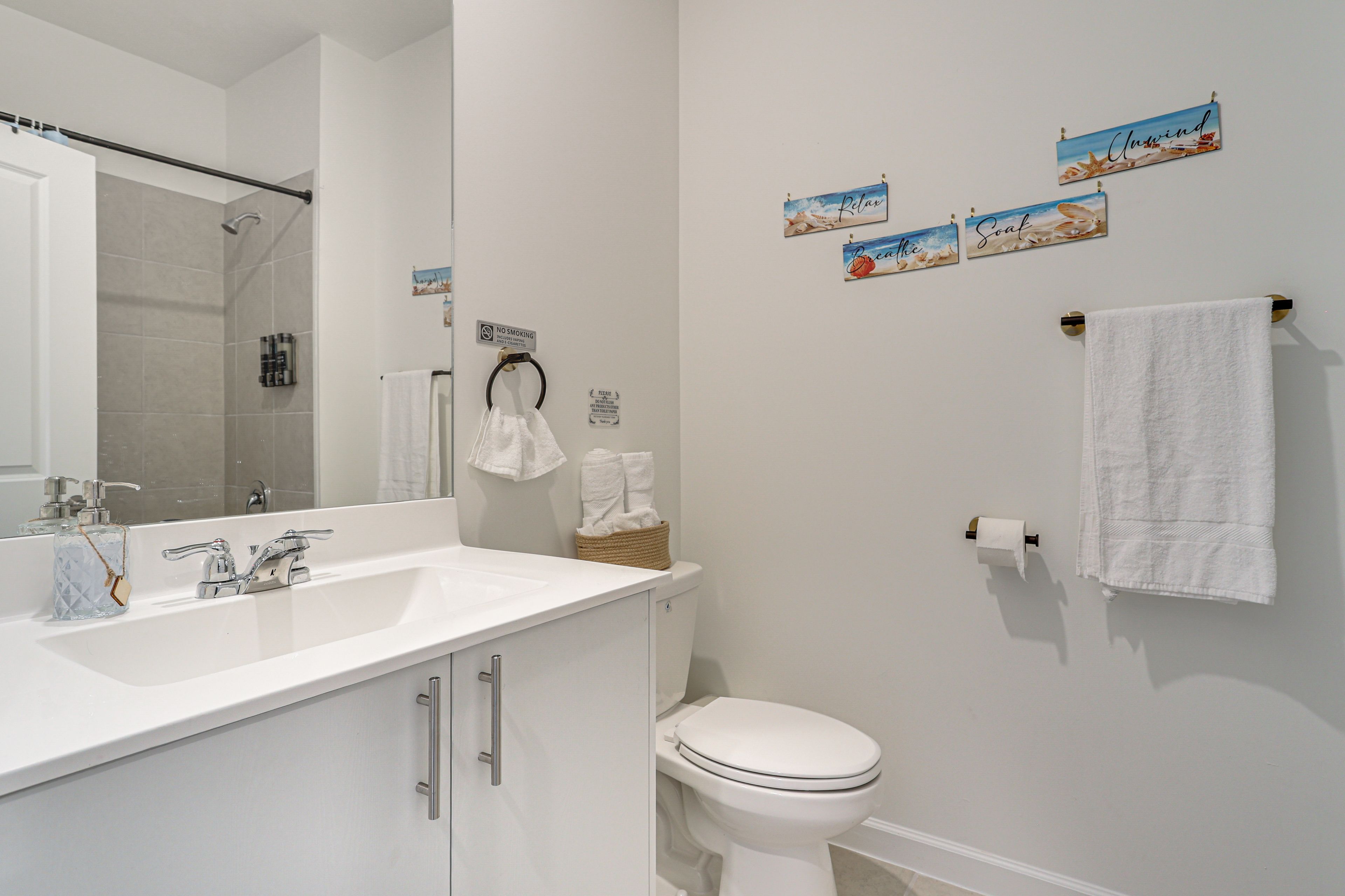 Full Bathroom | 2nd Floor