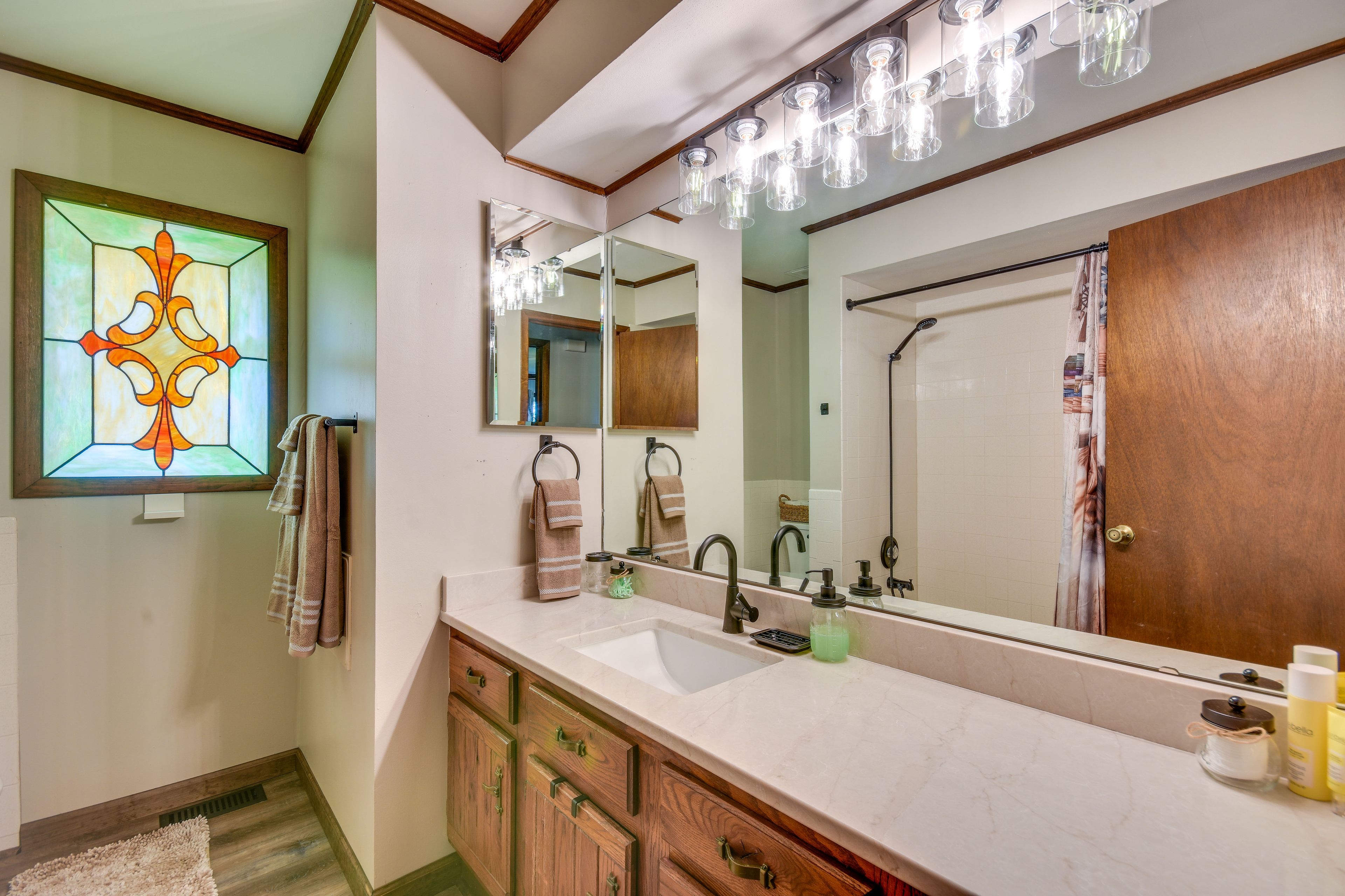 Full Bathroom | Main Floor