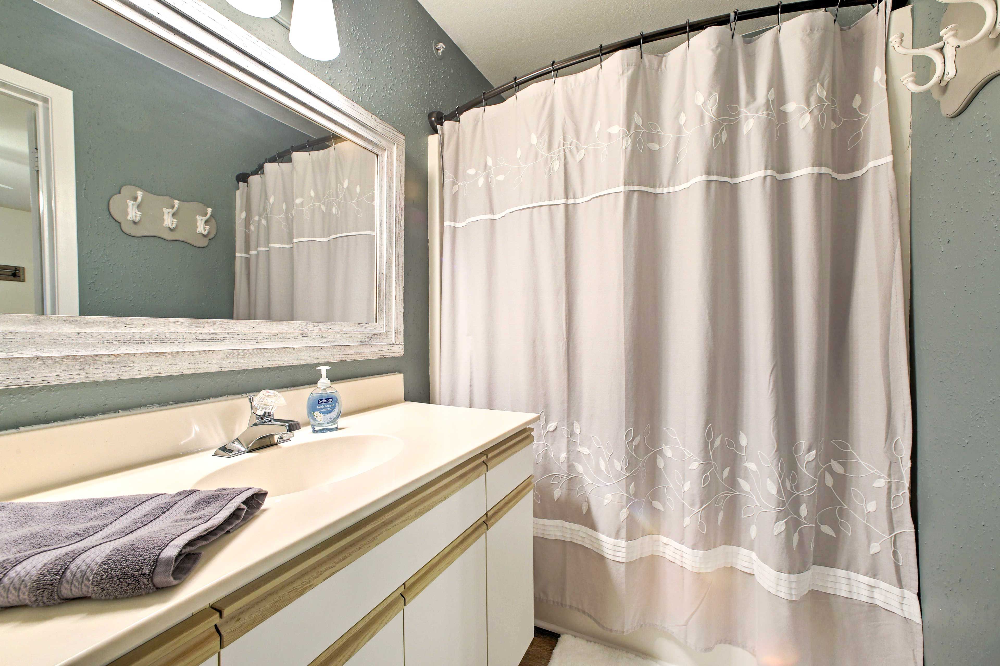 Unit 1 | En-Suite Bathroom