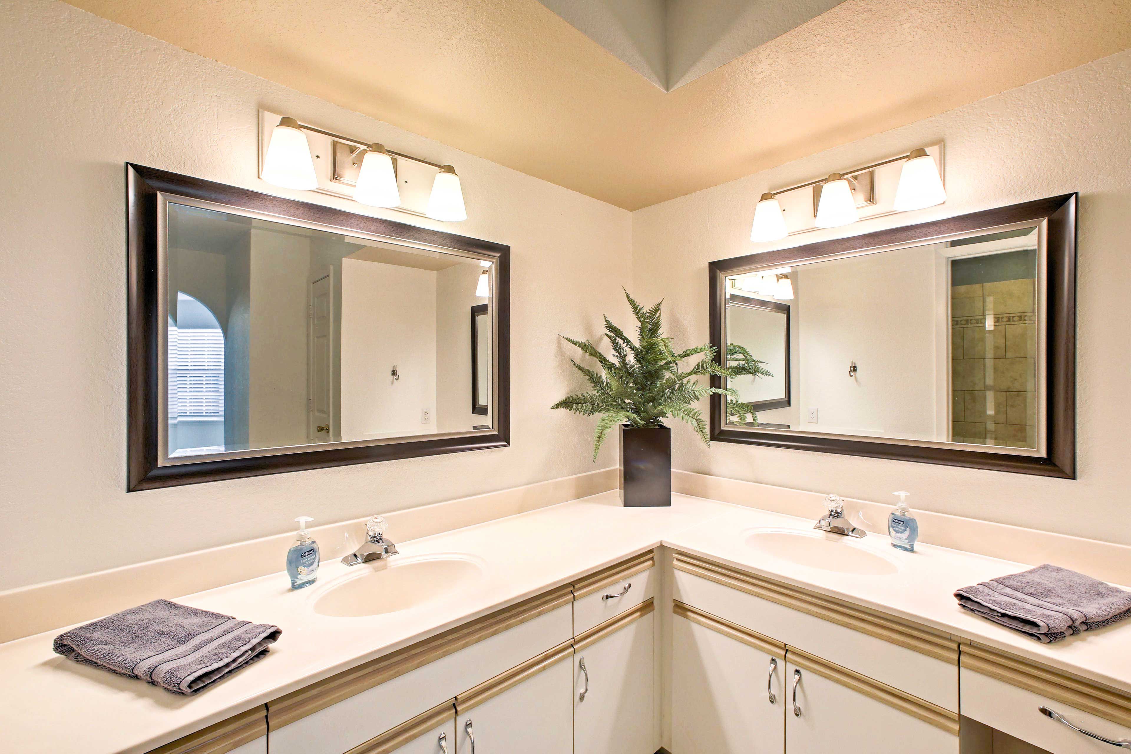 Unit 1 | En-Suite Bathroom