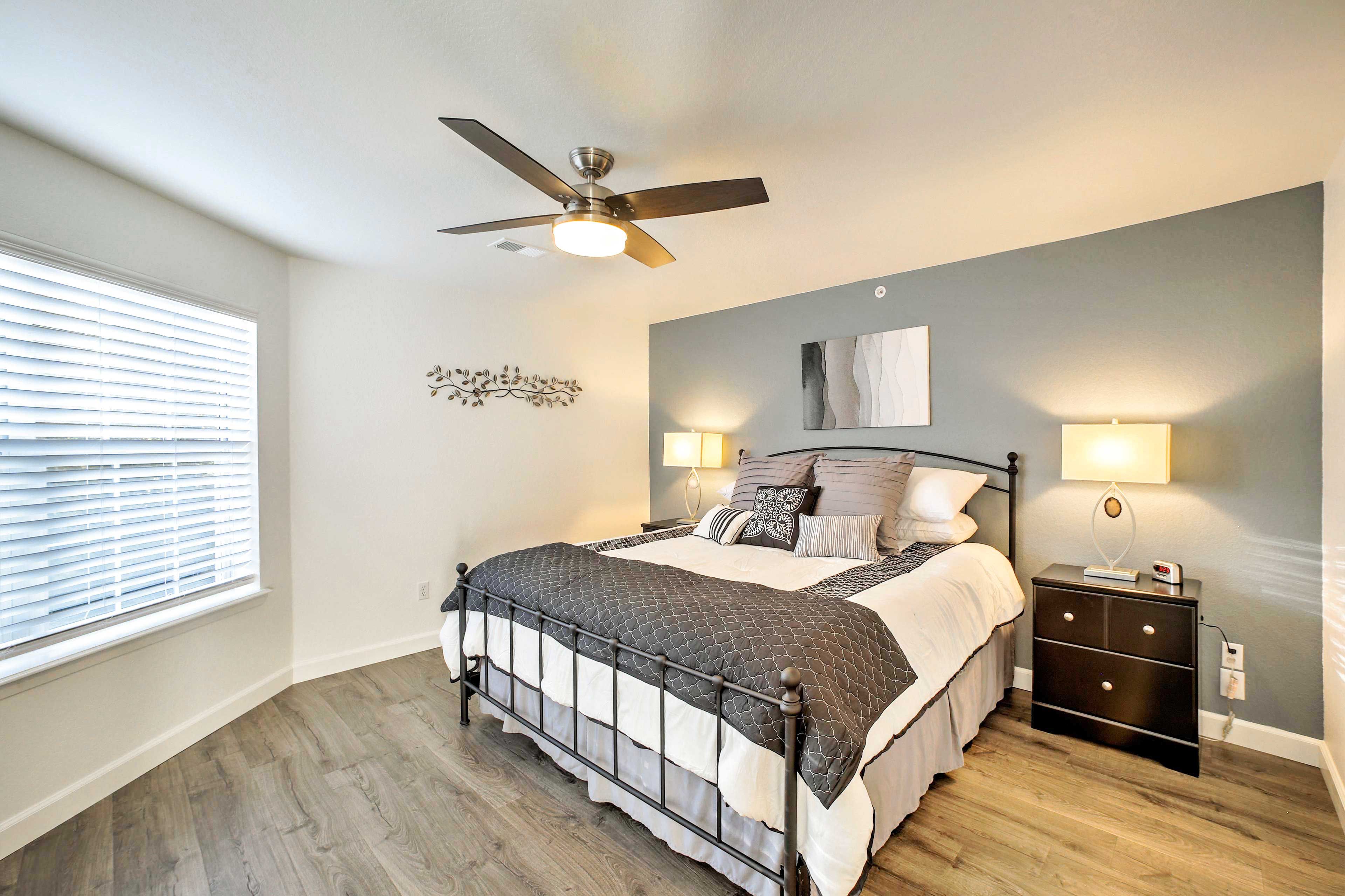 Unit 1 | Bedroom 1 | King Bed