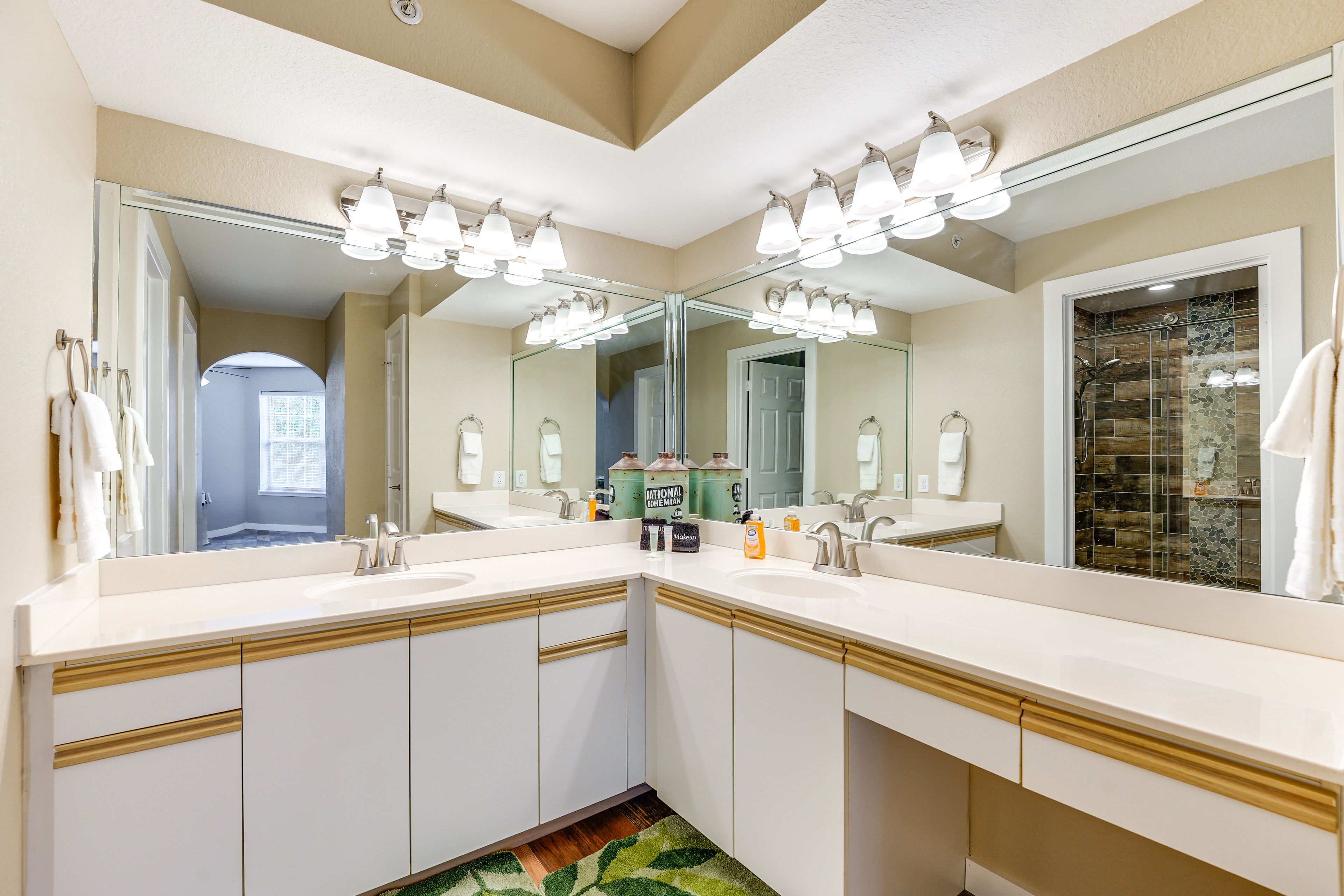 Unit 2 | En-Suite Bathroom