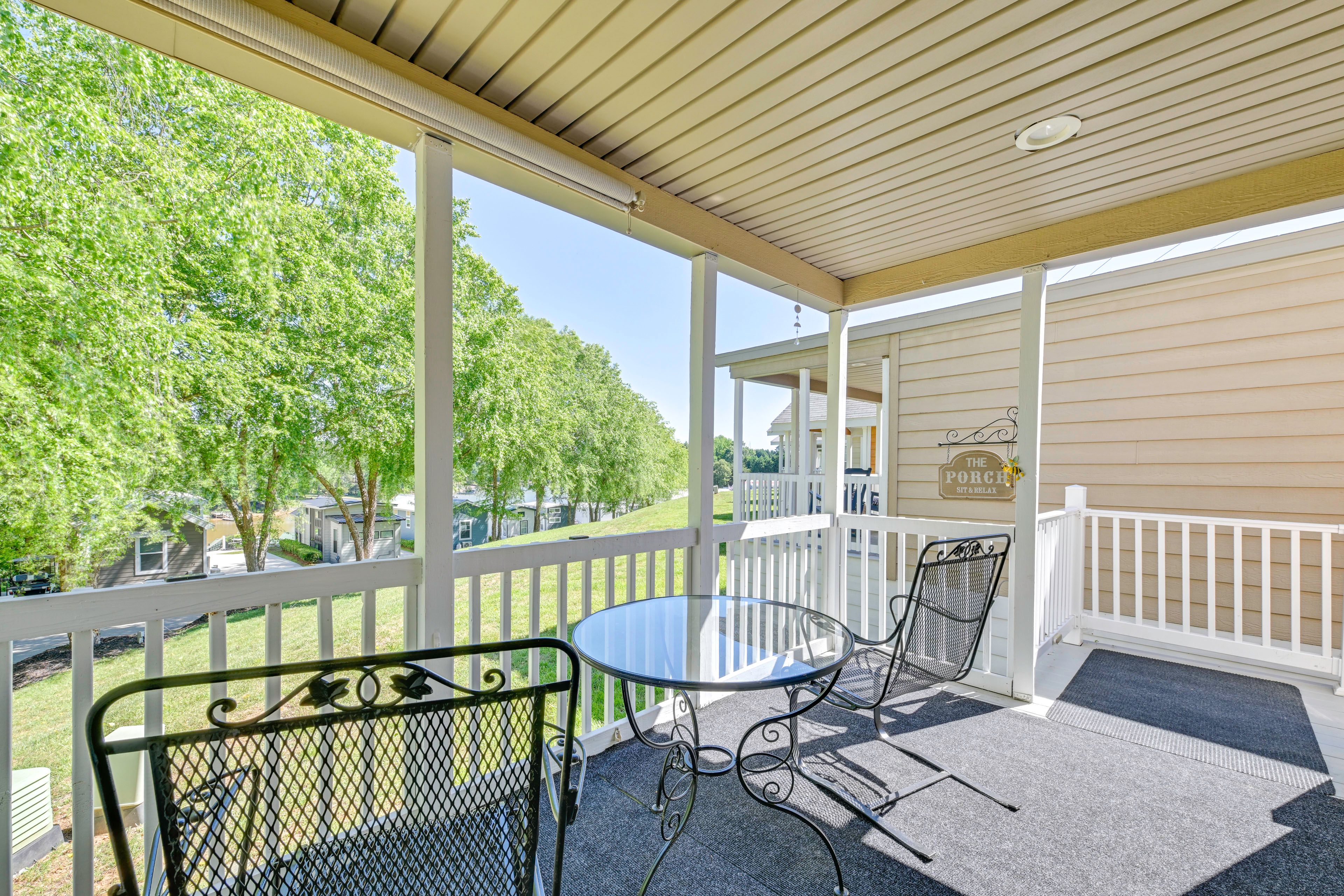 Sherrills Ford Vacation Rental | 2BR | 1BA | 499 Sq Ft | Stairs Required