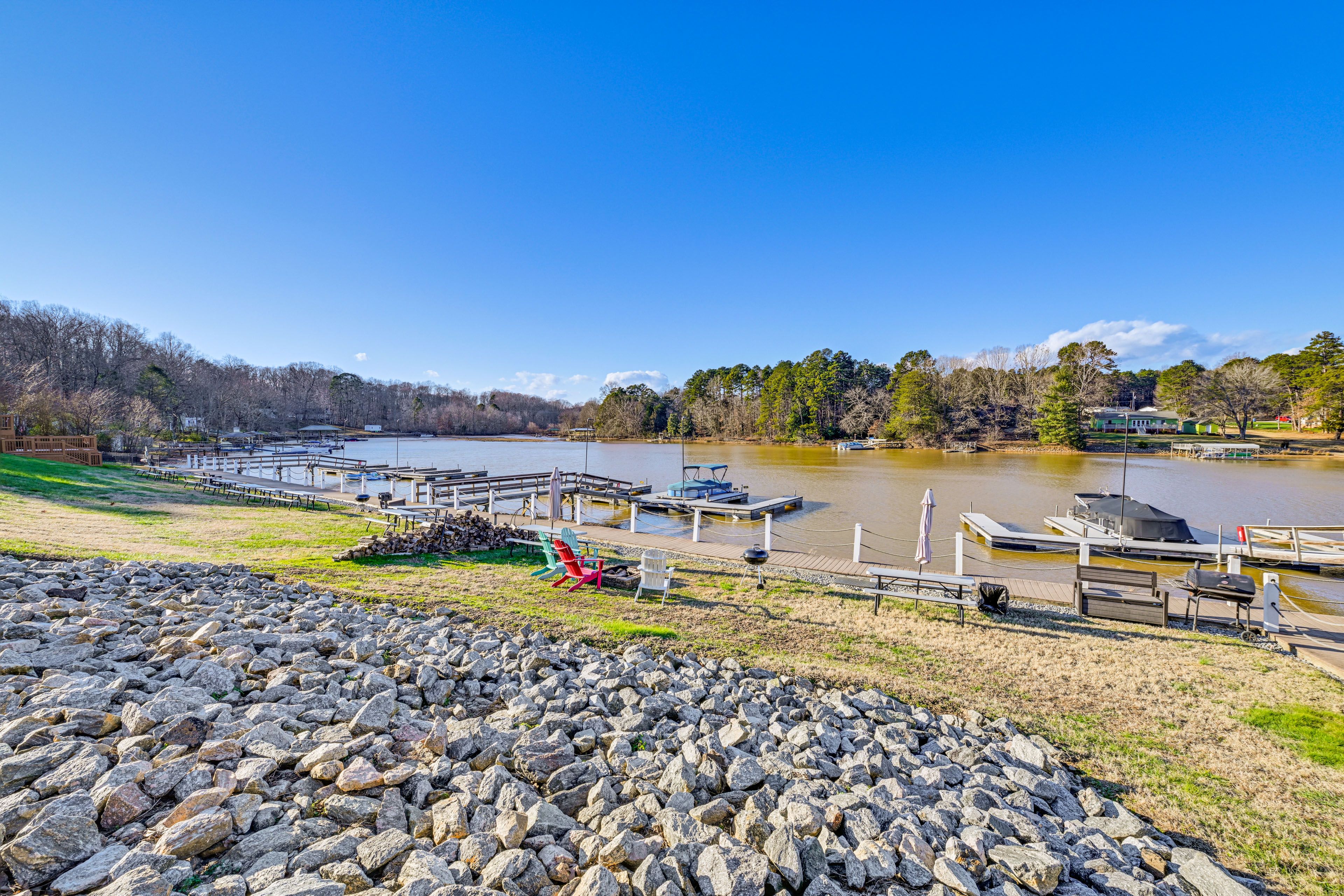 Tiny Homes of Lake Norman | Community Fire Pit & Grills