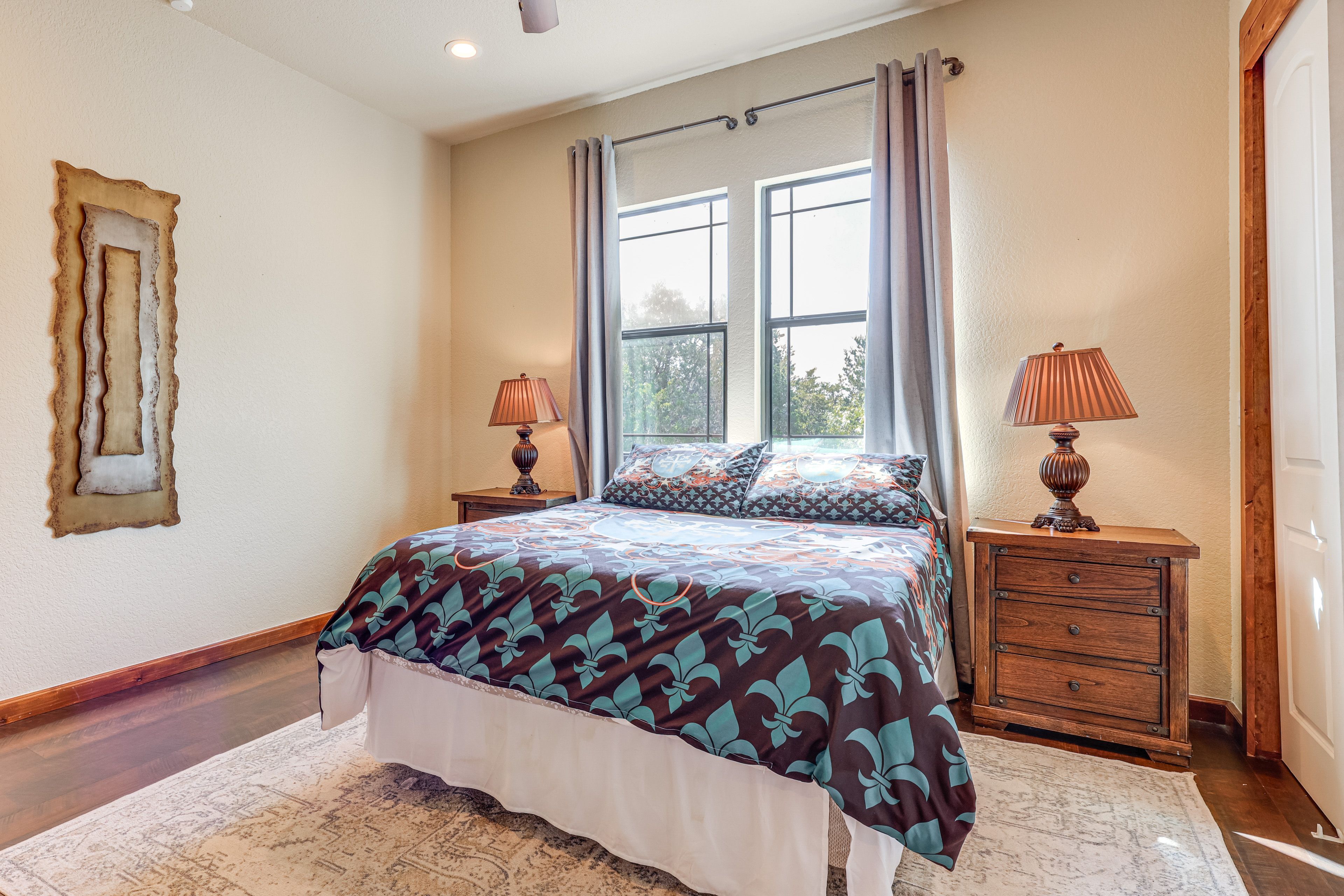 Bedroom 3 | Queen Bed