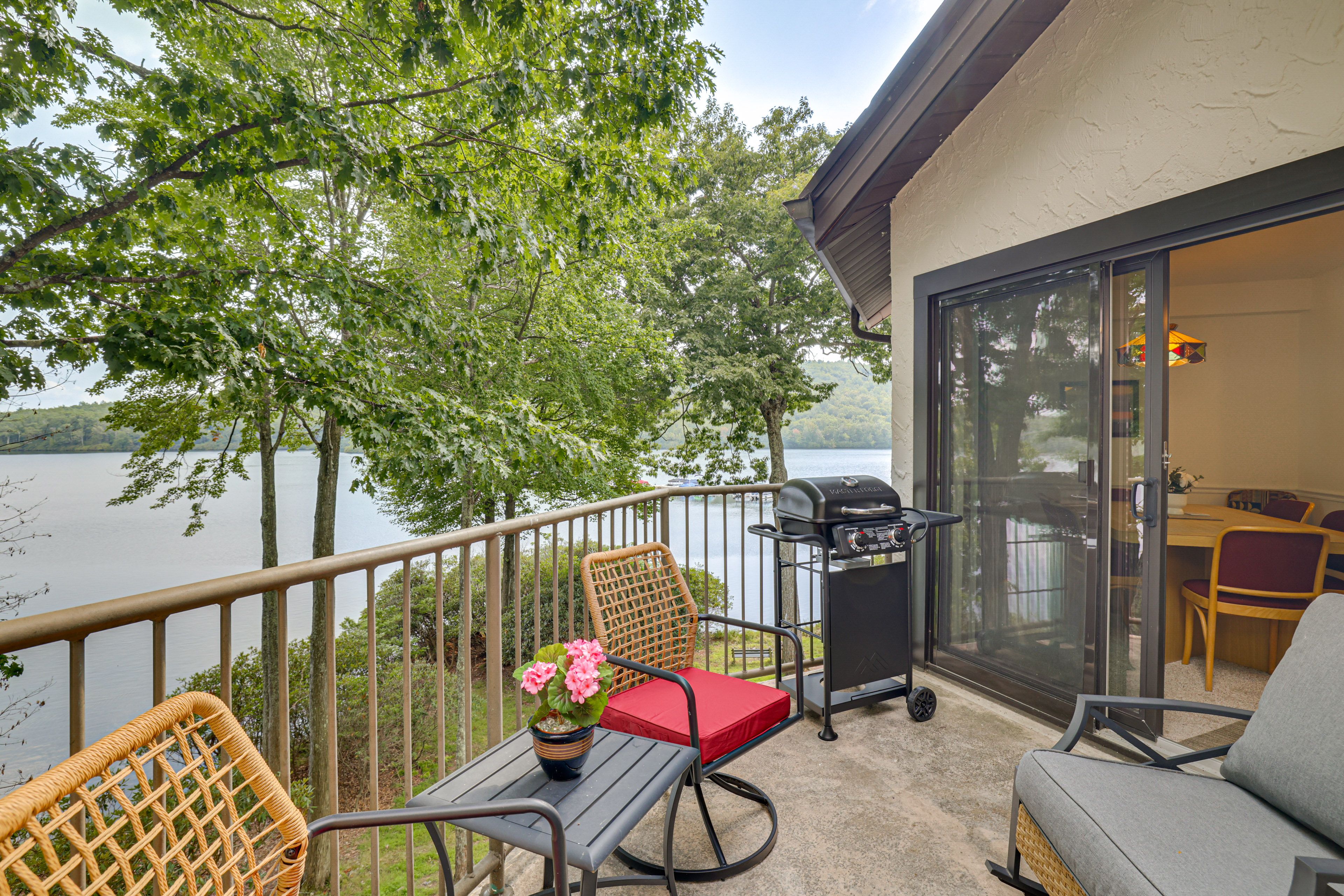 Lake Harmony Vacation Rental | 3BR | 2BA | 1,500 Sq Ft | 5 Steps to Enter