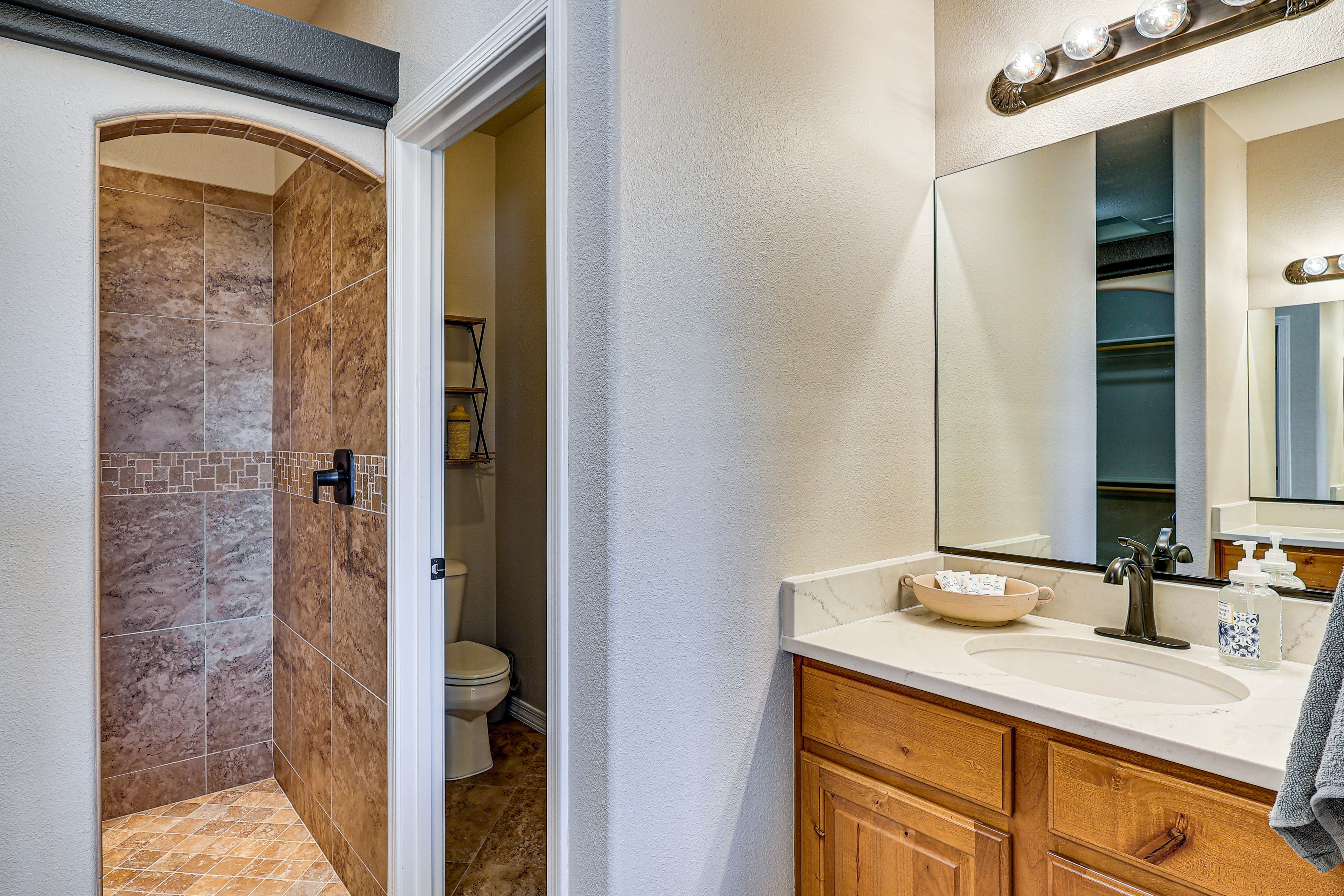 En-Suite Bathroom