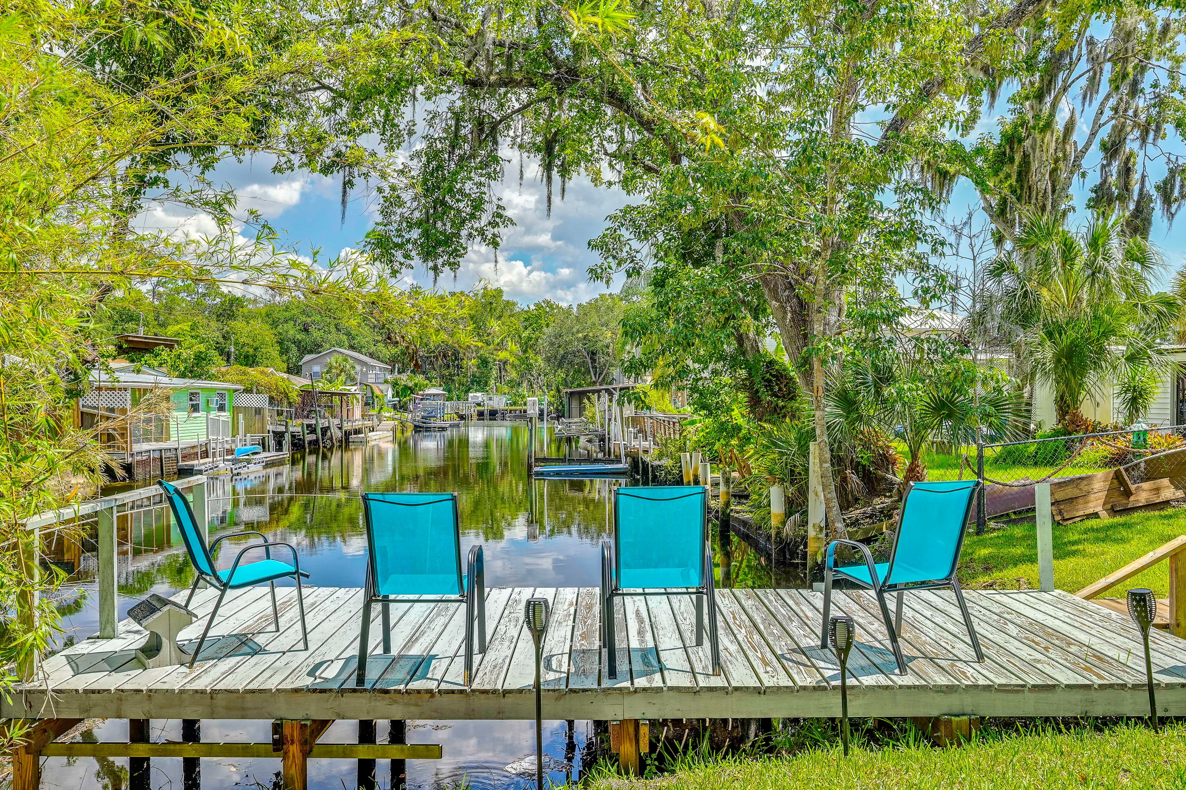 Spring Hill Vacation Rental | 3BR | 1BA | 800 Sq Ft | 5 Steps to Enter