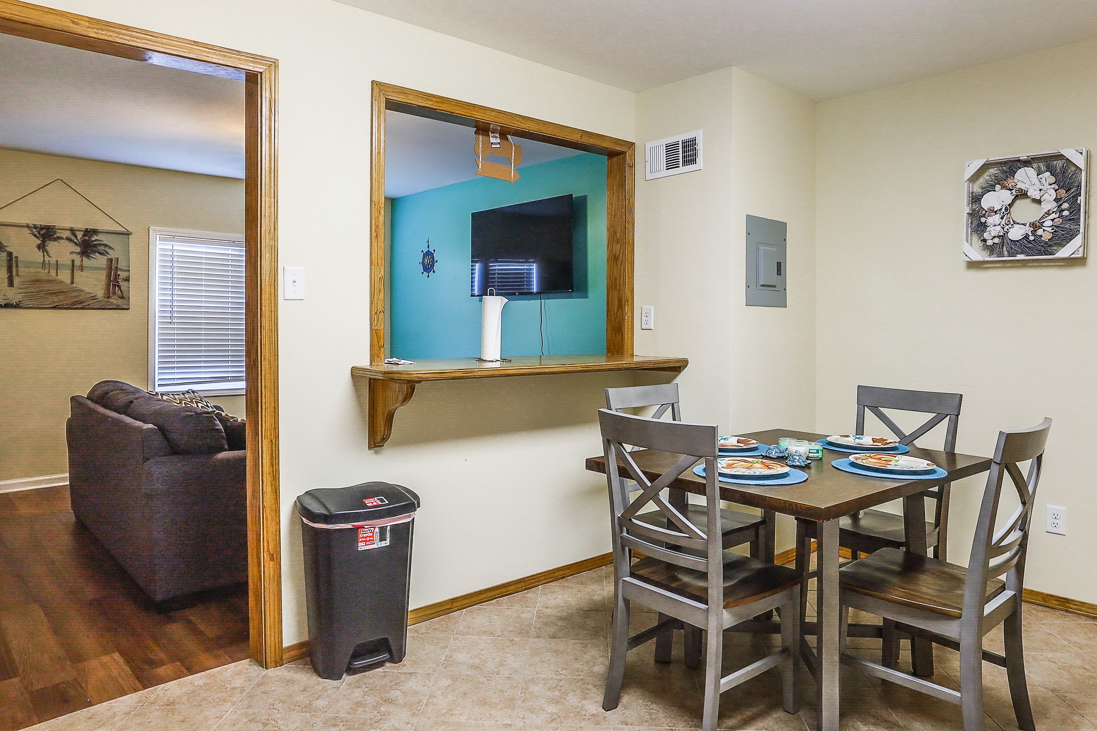 Eat-In Kitchen | Unit 3103 | 1st Floor