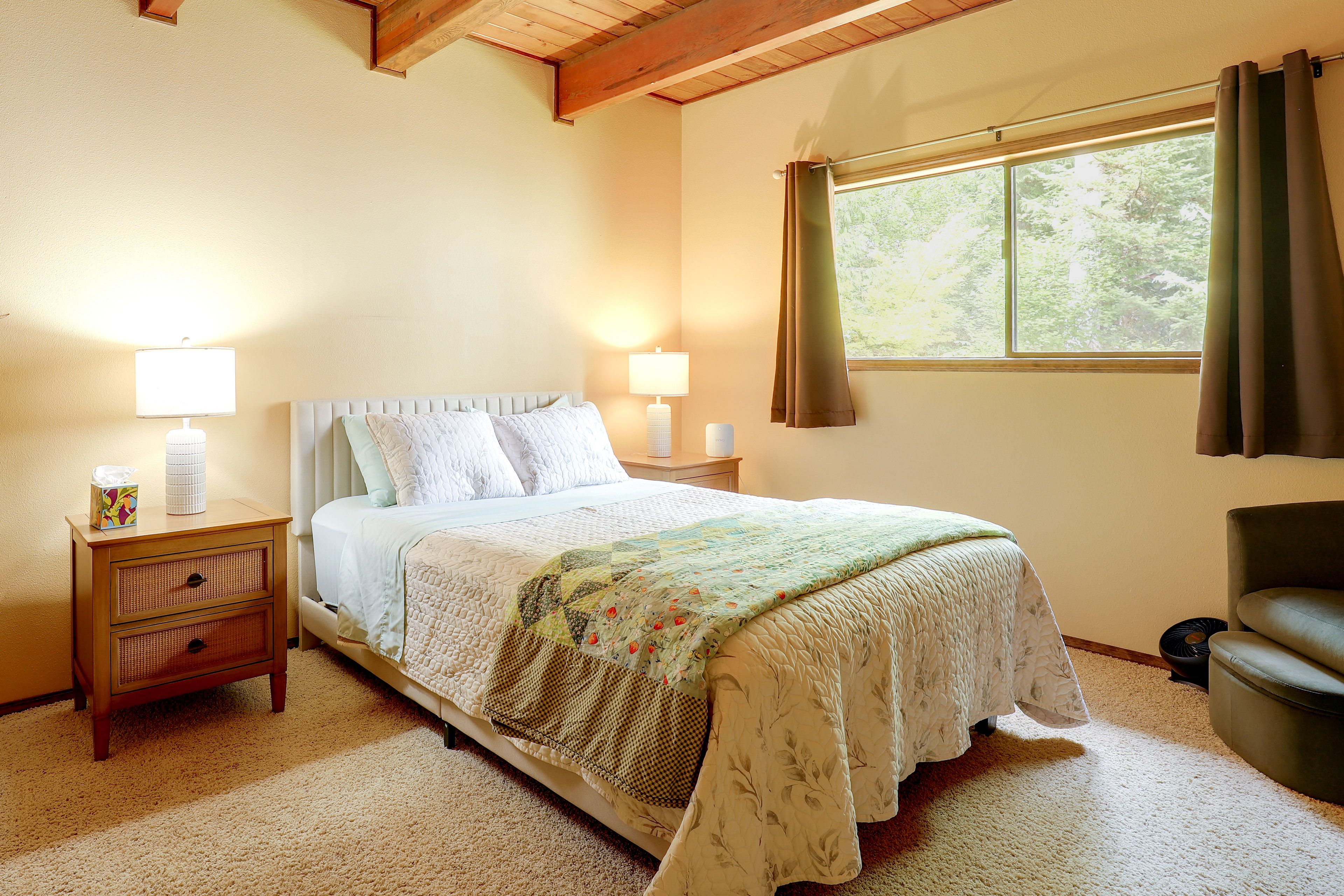 Bedroom | Queen Bed | 1st Floor