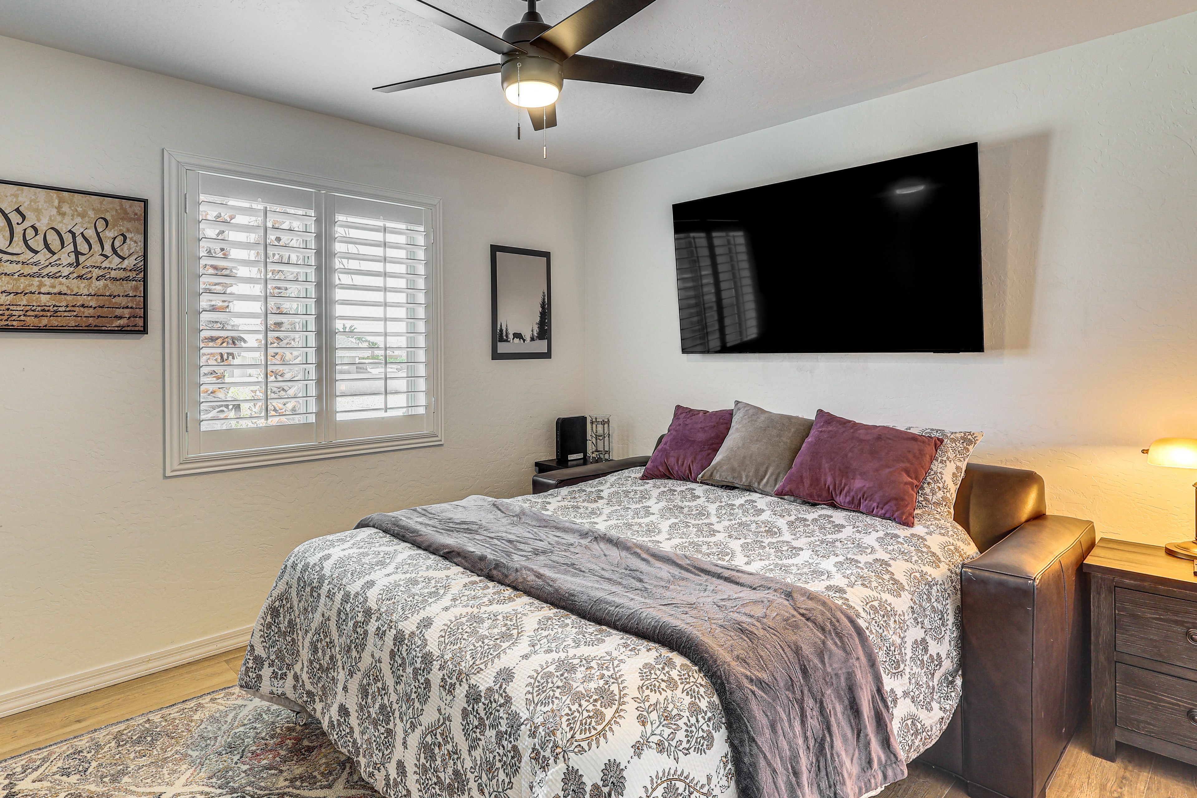 Bedroom 3 | Queen Sleeper Sofa