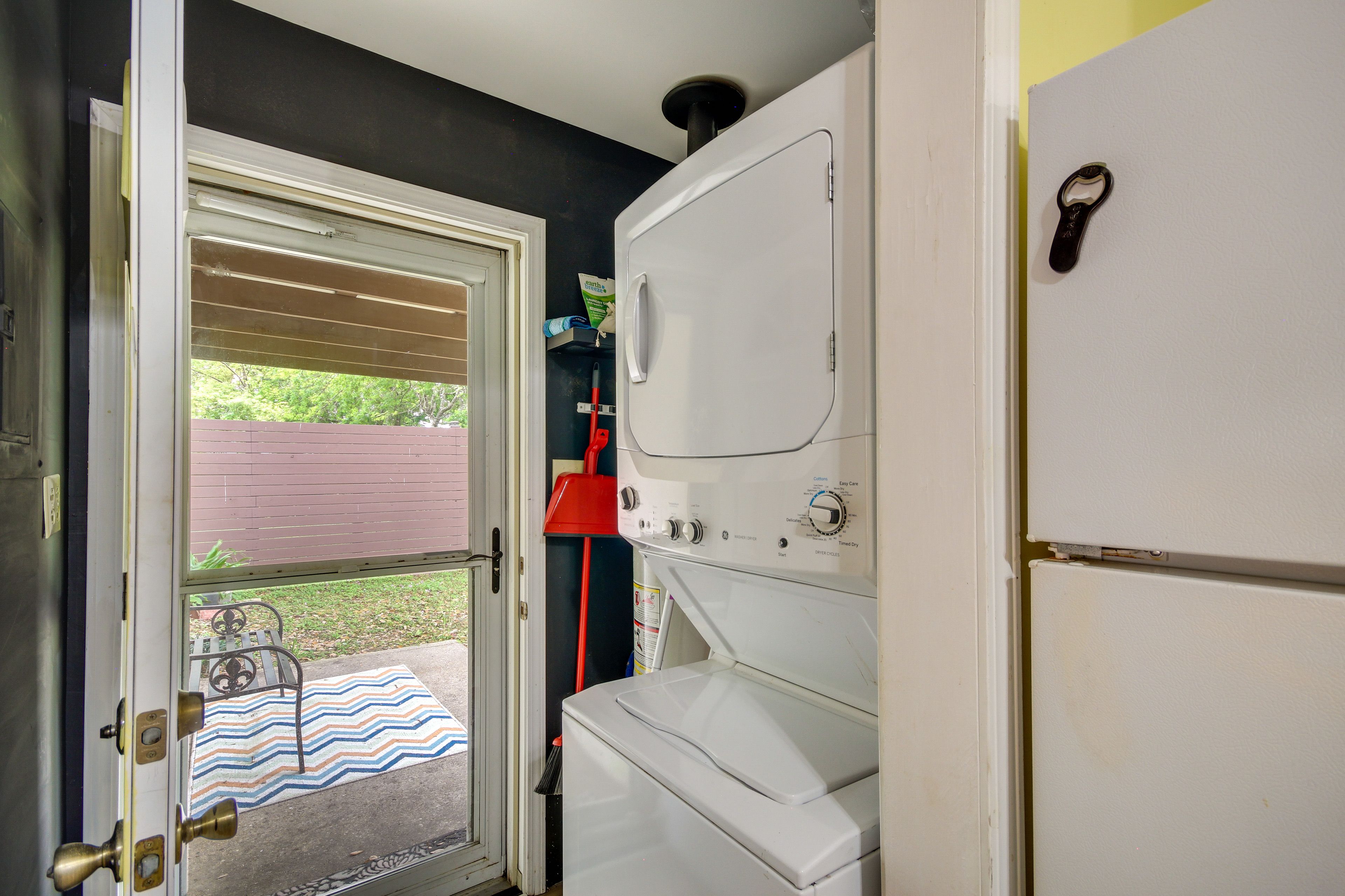 Deja View A | Laundry Area