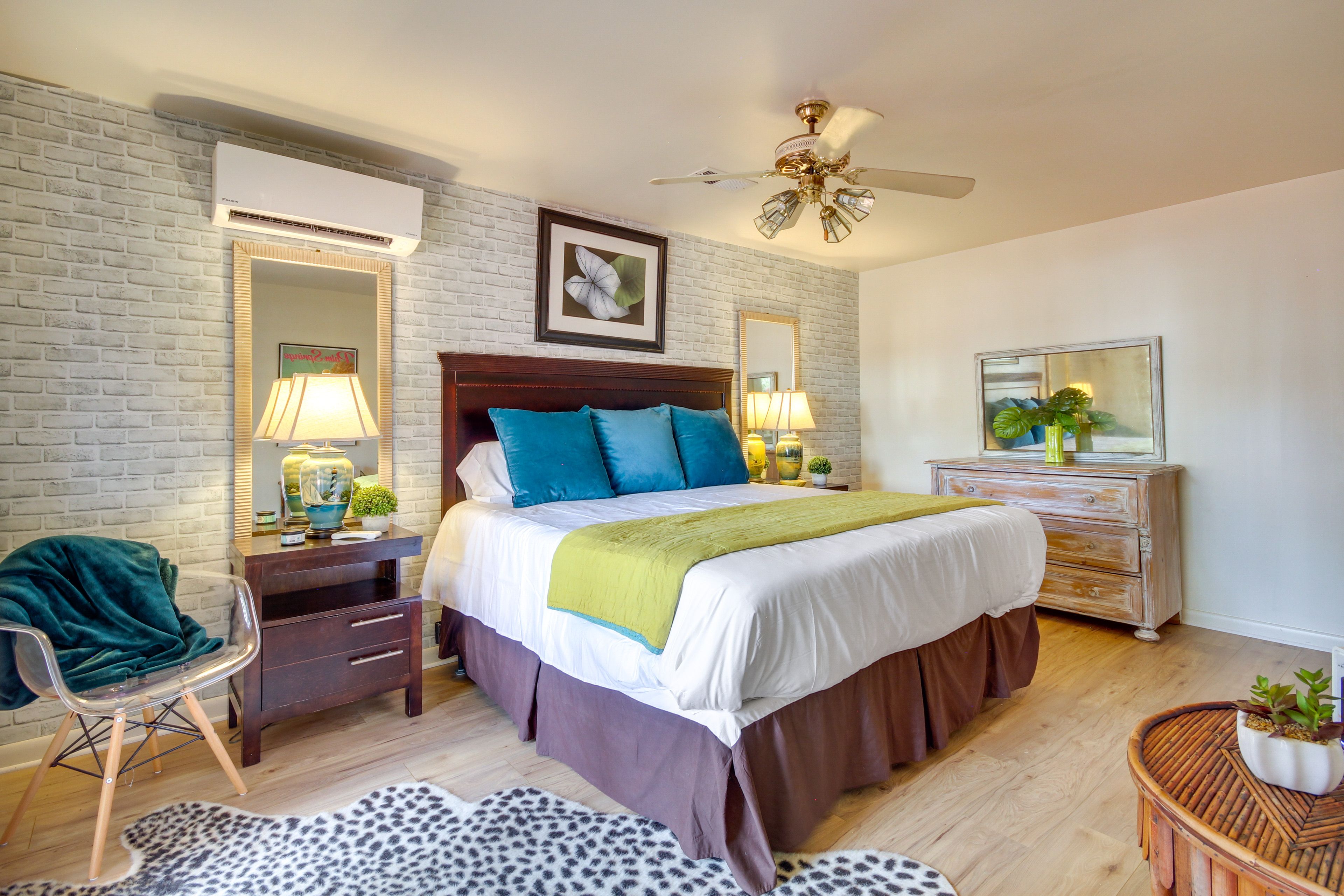 Deja View A | Bedroom 2 | King Bed